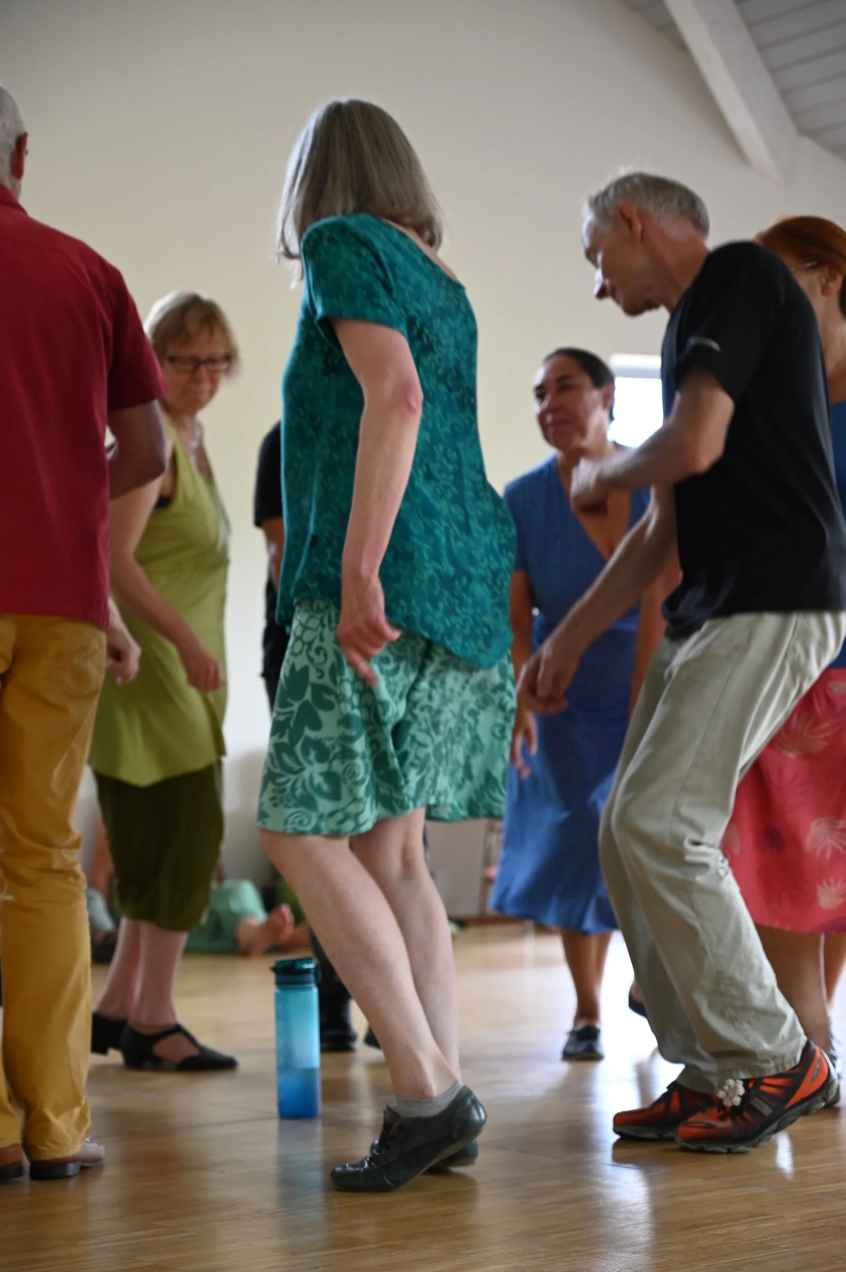 37. Sommerakademie Alfter > Tanz > Tango, Balfolk, Eurythmie, Improvisations Theater, BMC Bild 2