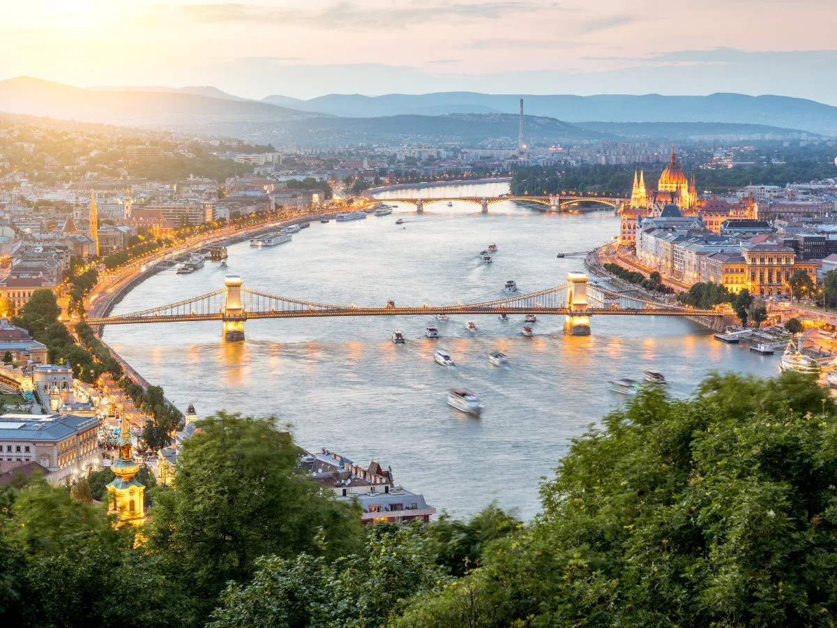 Budapest - Deutsche und europäische Geschichte in der Donaumetropole. Bild 1
