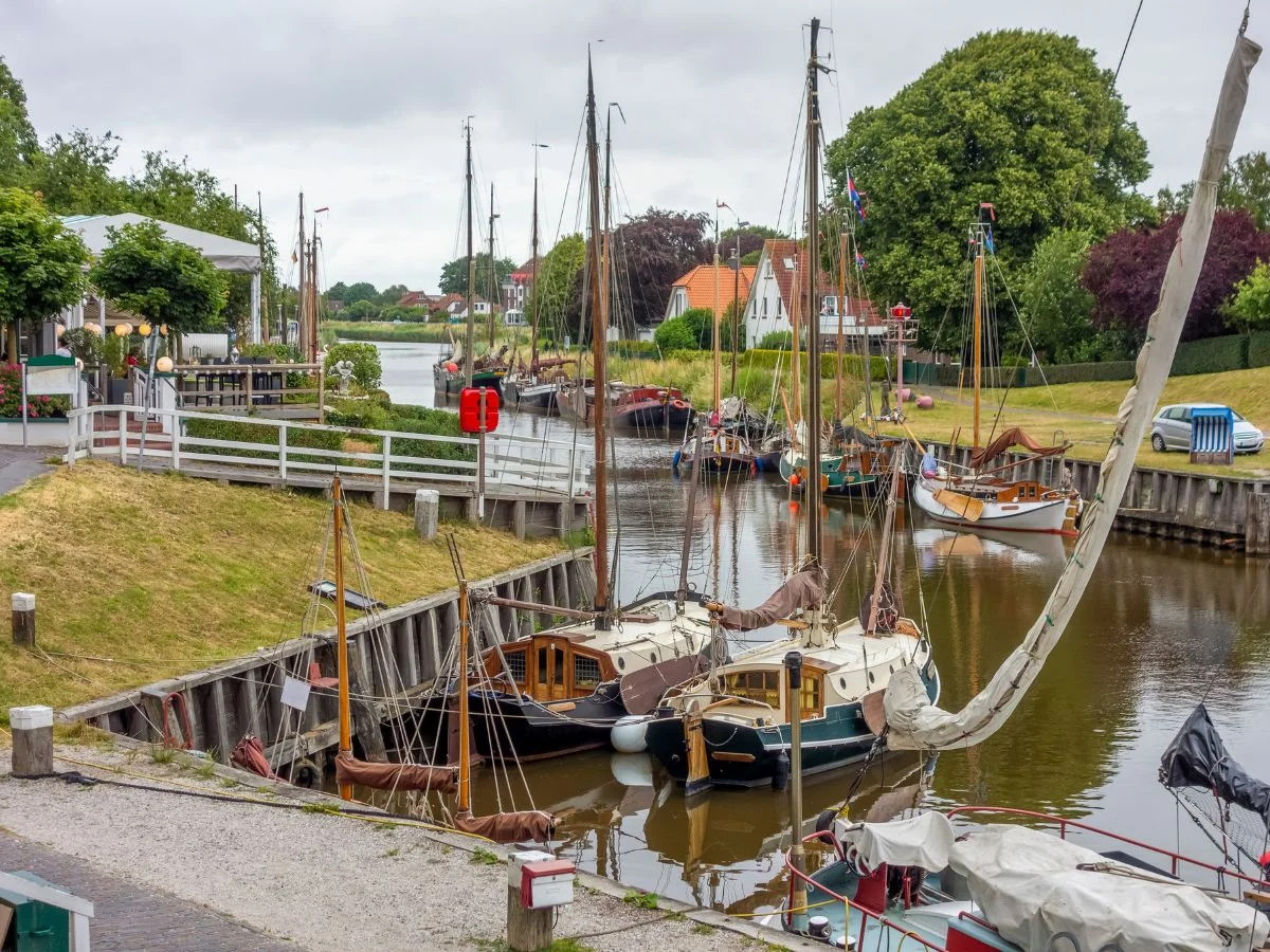 Carolinensiel. Wie bewahrt man das maritime Erbe? Die historischen Einflüsse und aktuellen Herausforderungen an der ostfriesischen Küste. Bild 2