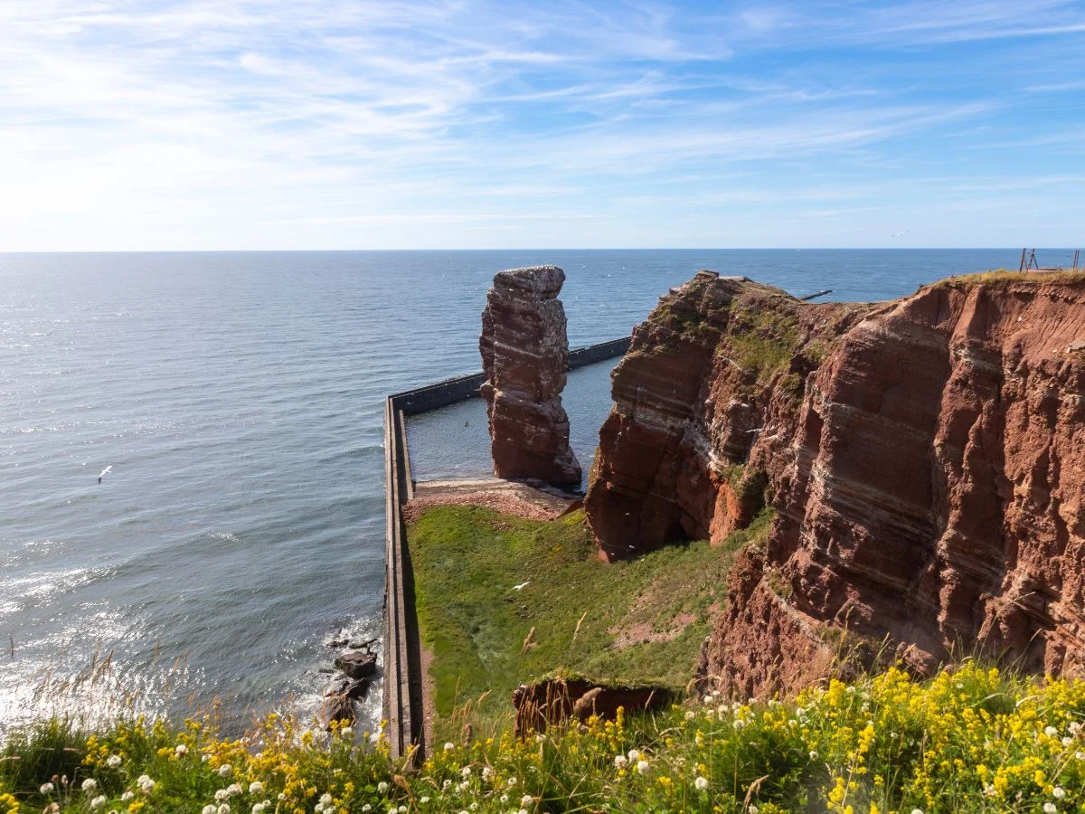 Helgoland. Chancen und Risiken auf der Hochseeinsel Helgoland. Das Ökosystem Nordsee im Umbruch. Bild 1