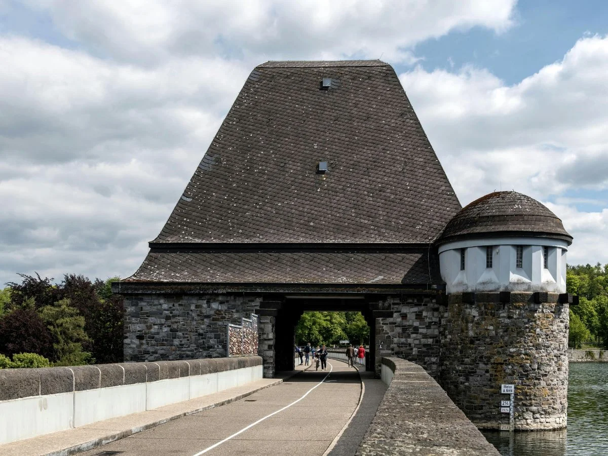 Möhnesee. Ökologische Systeme im Wandel? Regionale Auswirkungen globaler Klimaveränderung. Bild 1