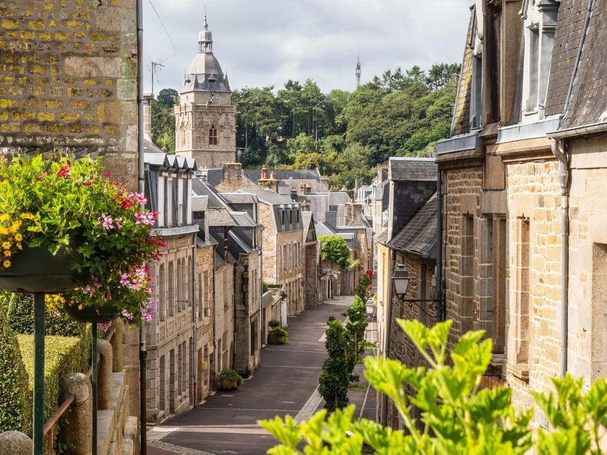 Normandie. Die Entwicklung einer französischen Region unter 1000 Jahren Kriegs- und Friedenszeiten in Westeuropa. Bild 1
