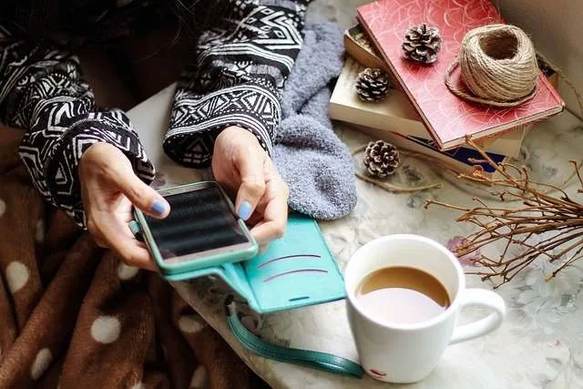 Social Media: Instagram, Facebook, TikTok und Co. - Die digitale Gesellschaft - verstehen & interagieren. Einsatzmöglichkeiten für den Beruf entdecken. Bild 1