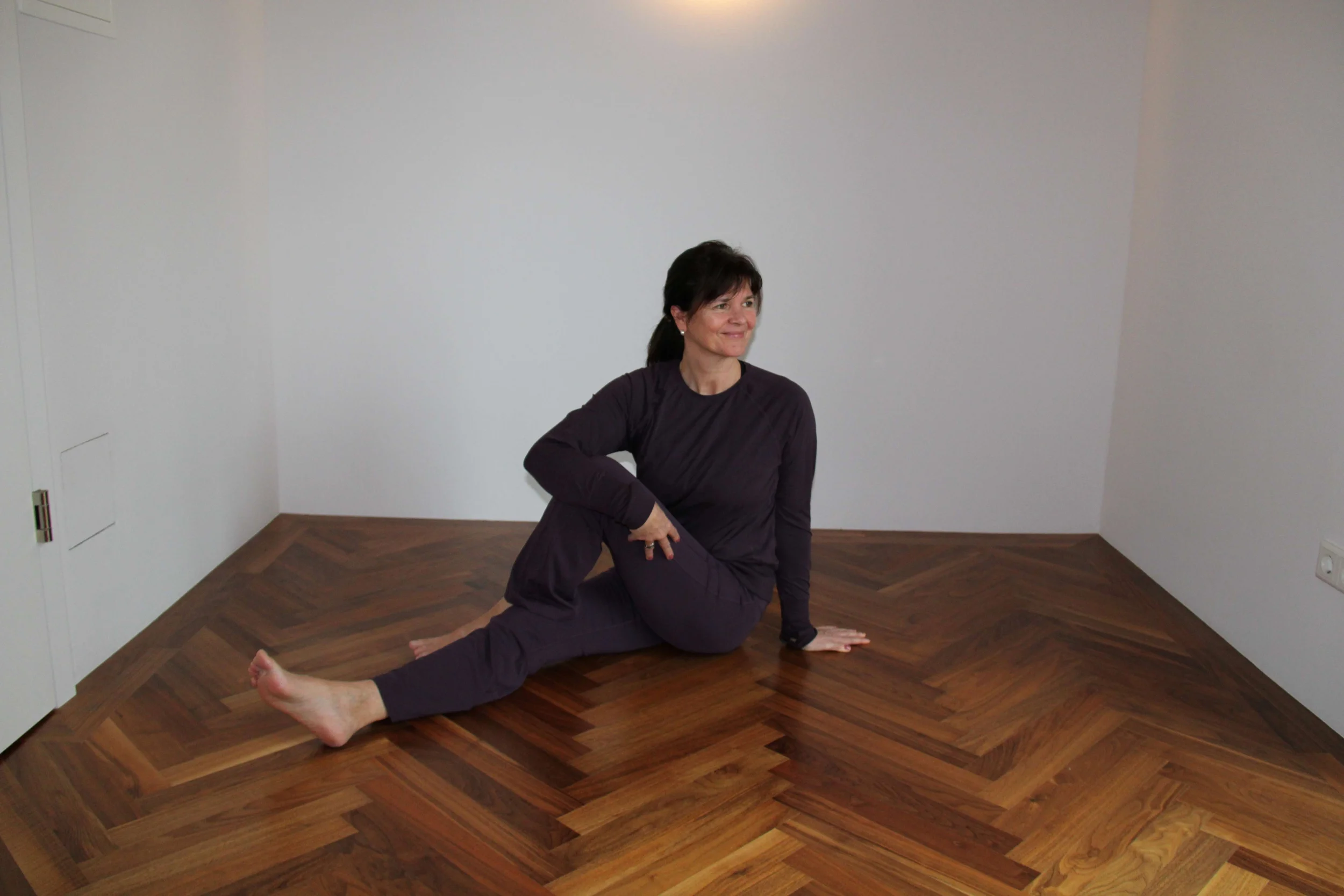 Yoga und Meditation zur Stressbewältigung Innere Stärke und mentale Ausgeglichenheit in Beruf und Alltag  mit Yoga, Meditation, Achtsamkeit und Resilienz Bild 2
