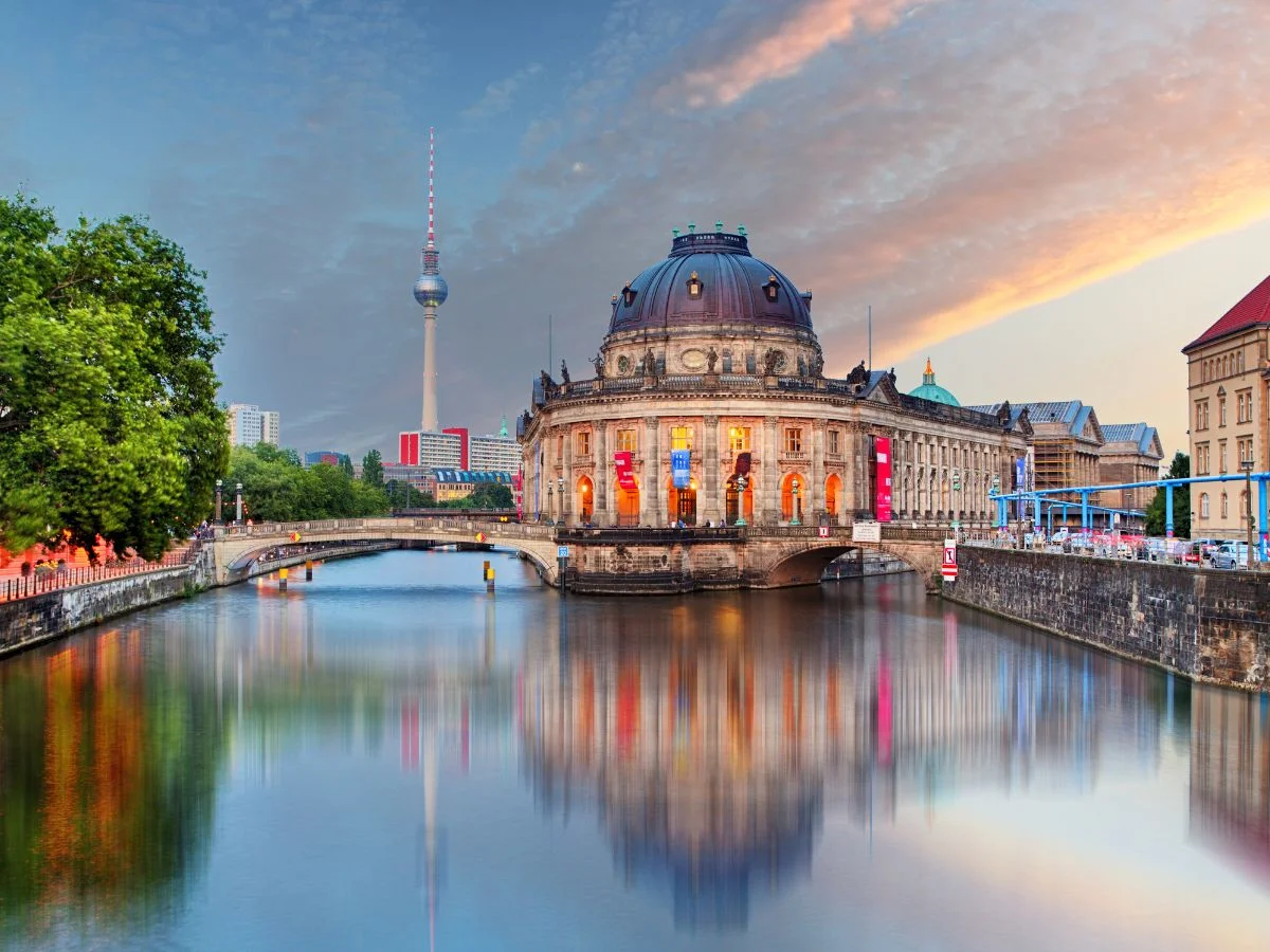 Berlin. Die Wasserstadt Berlin und die Herausforderungen der Stadtentwicklung. Bild 2