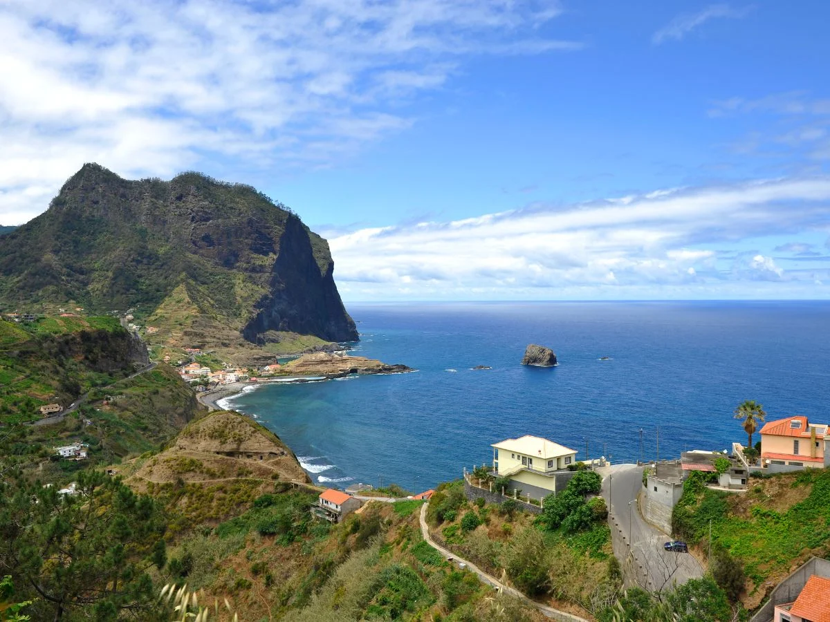 Madeira I. Balance zwischen Vergangenheit und Zukunft. Eine Vulkaninsel begrenzt Strukturwandel und Tourismus. Bild 1