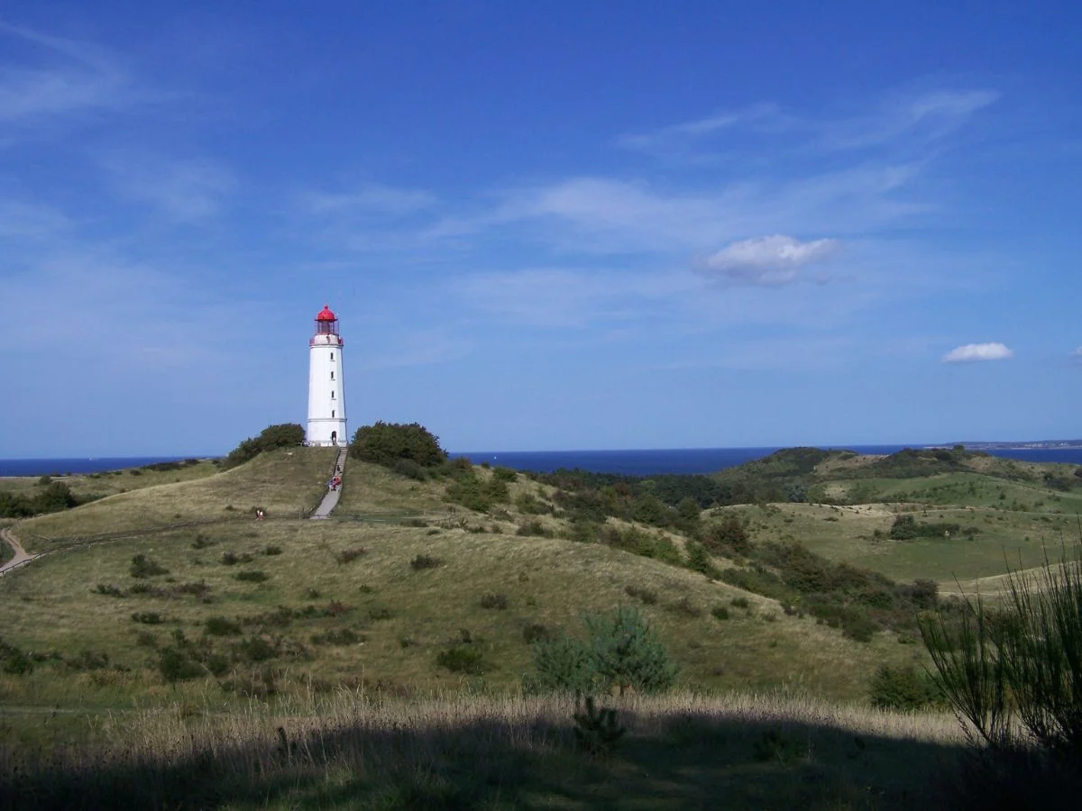 Hiddensee. Tourismus und Umweltschutz - Konflikt auf der Ostseeinsel? Bild 1