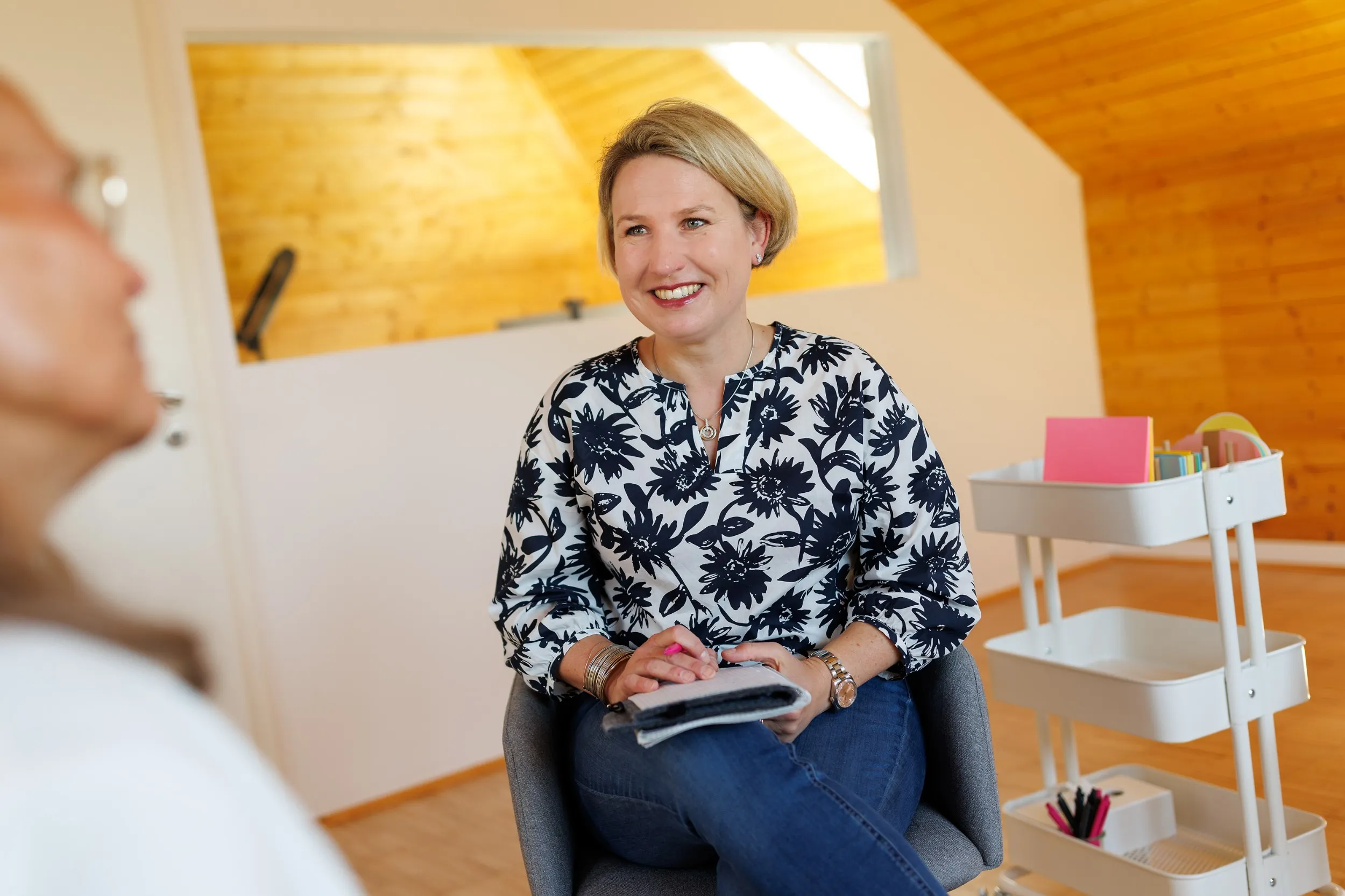 Stress mit Gelassenheit begegnen: Individuelle Strategien zum verbesserten Umgang mit Stress und Herausforderungen im Arbeitsalltag unter Einbeziehung von Entspannungstechniken und Achtsamkeitsübungen Bild 2
