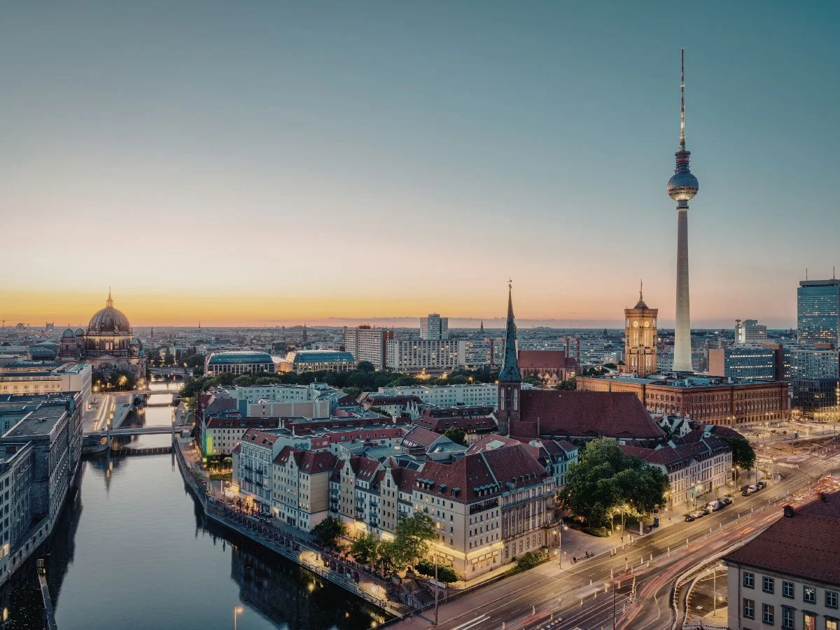 Berlin. Die Wasserstadt Berlin und die Herausforderungen der Stadtentwicklung. Bild 1