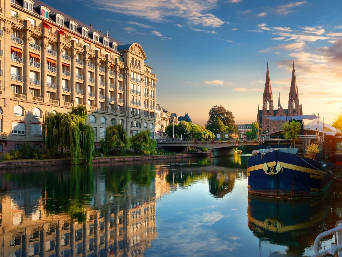 Straßburg. Frankreich und Deutschland im Elsass – Ziemlich beste Freunde? Wie Frankreich und Deutschland sich im Elsass begegnen. Bild 1