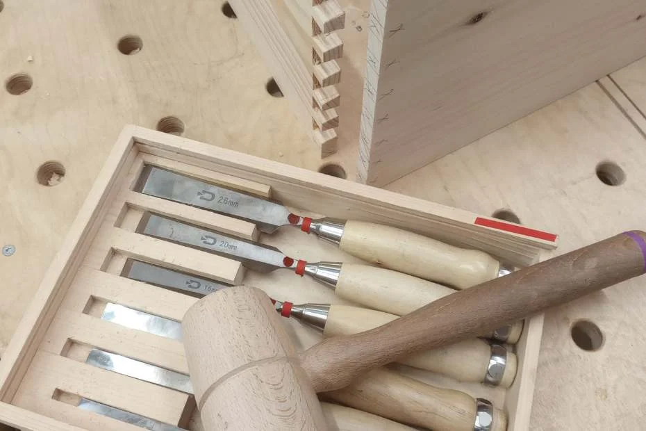 Handwerkliches Arbeiten mit Holz – Herstellung einer japanischen Werkzeugkiste  Bild 2
