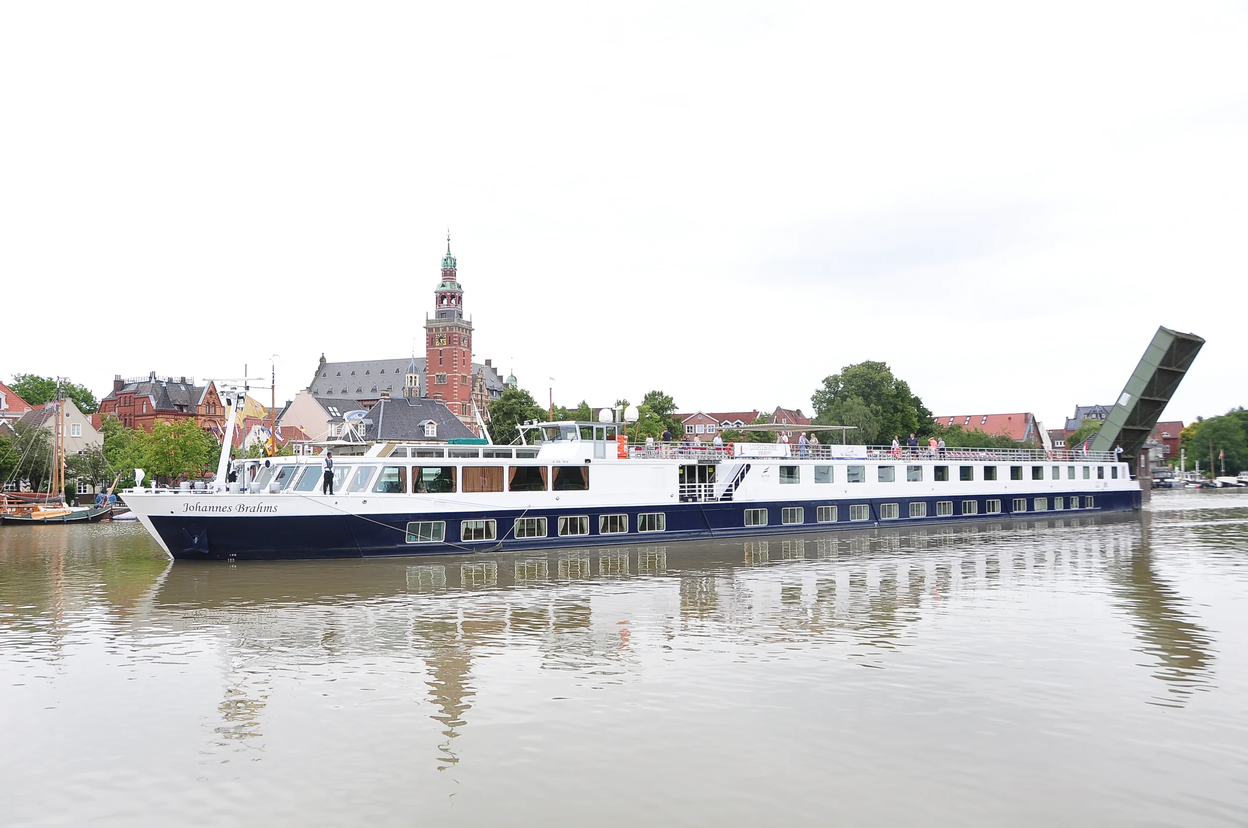 Faszination Kreuzfahrt? Eine Branche im Spannungsfeld von Wirtschaft, Ökologie & Politik Bild 1