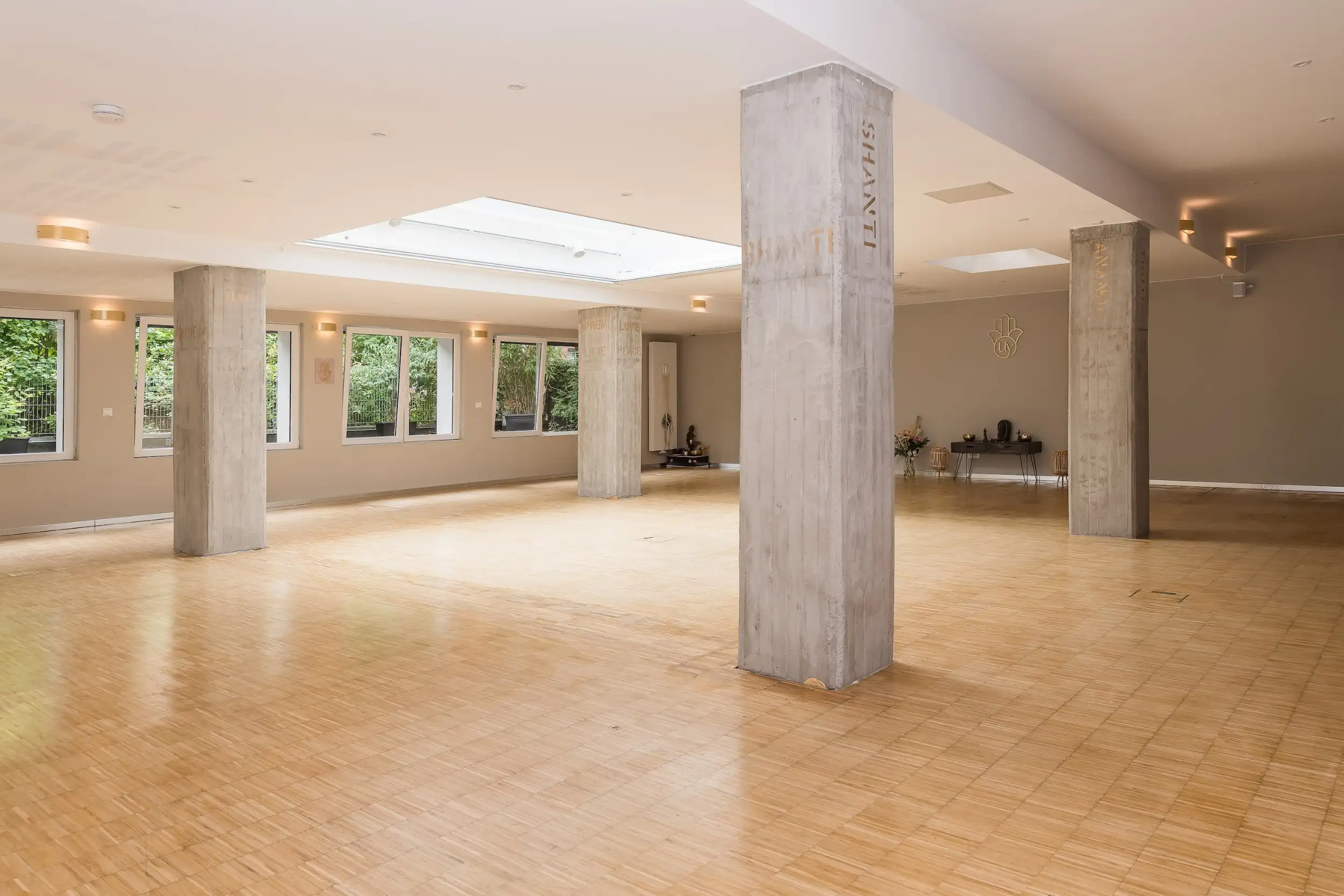 Urban Yoga Hamburg 200h Yogalehrer*innen-Ausbildung in Hamburg Bild 1