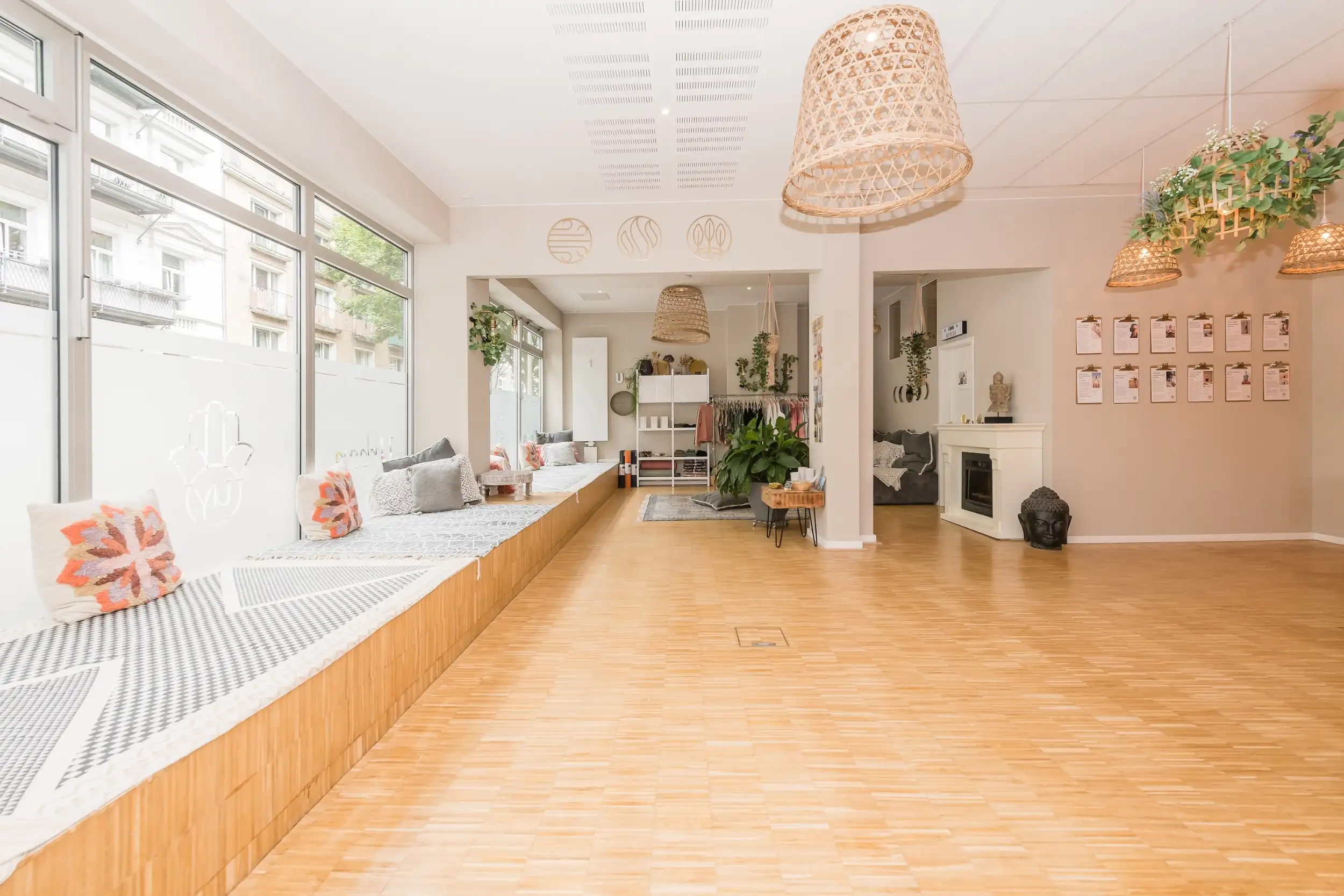 Urban Yoga Hamburg 200h Yogalehrer*innen-Ausbildung in Hamburg Bild 2
