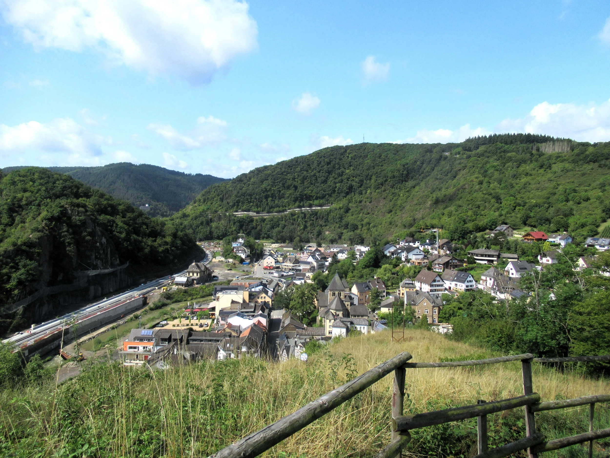 Das Ahrtal – Wandel in Handwerk und Tourismus in Steilhängen - Gesellschaftliche und politische (klimapolitische) Herausforderungen am Beispiel des Ahrtals Bild 1