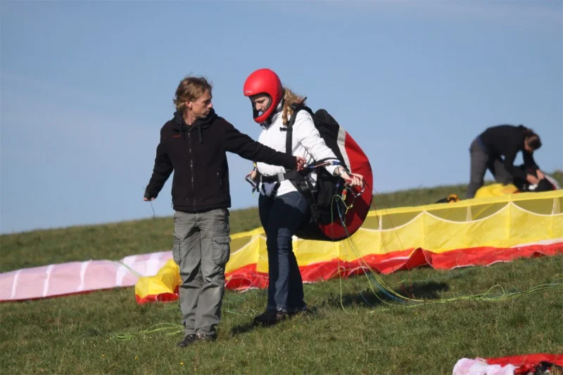 Gleitschirm-Kombikurs mit Abschluss Höhenflugausweis in der Rhön - Paragliding Theorie und Praxis Bild 1