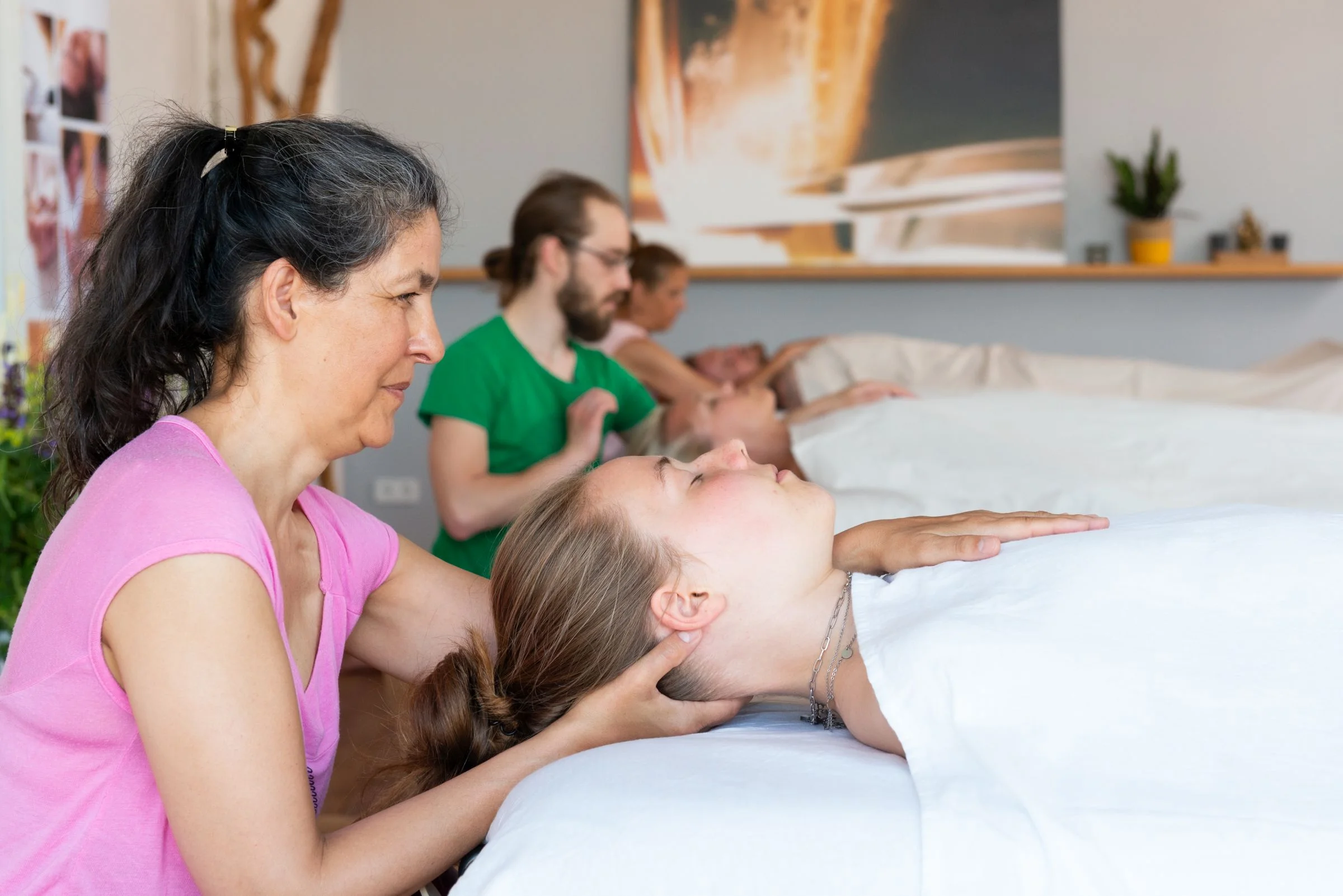 Mobile Eventmassage - Arbeit am Massagestuhl Bild 1