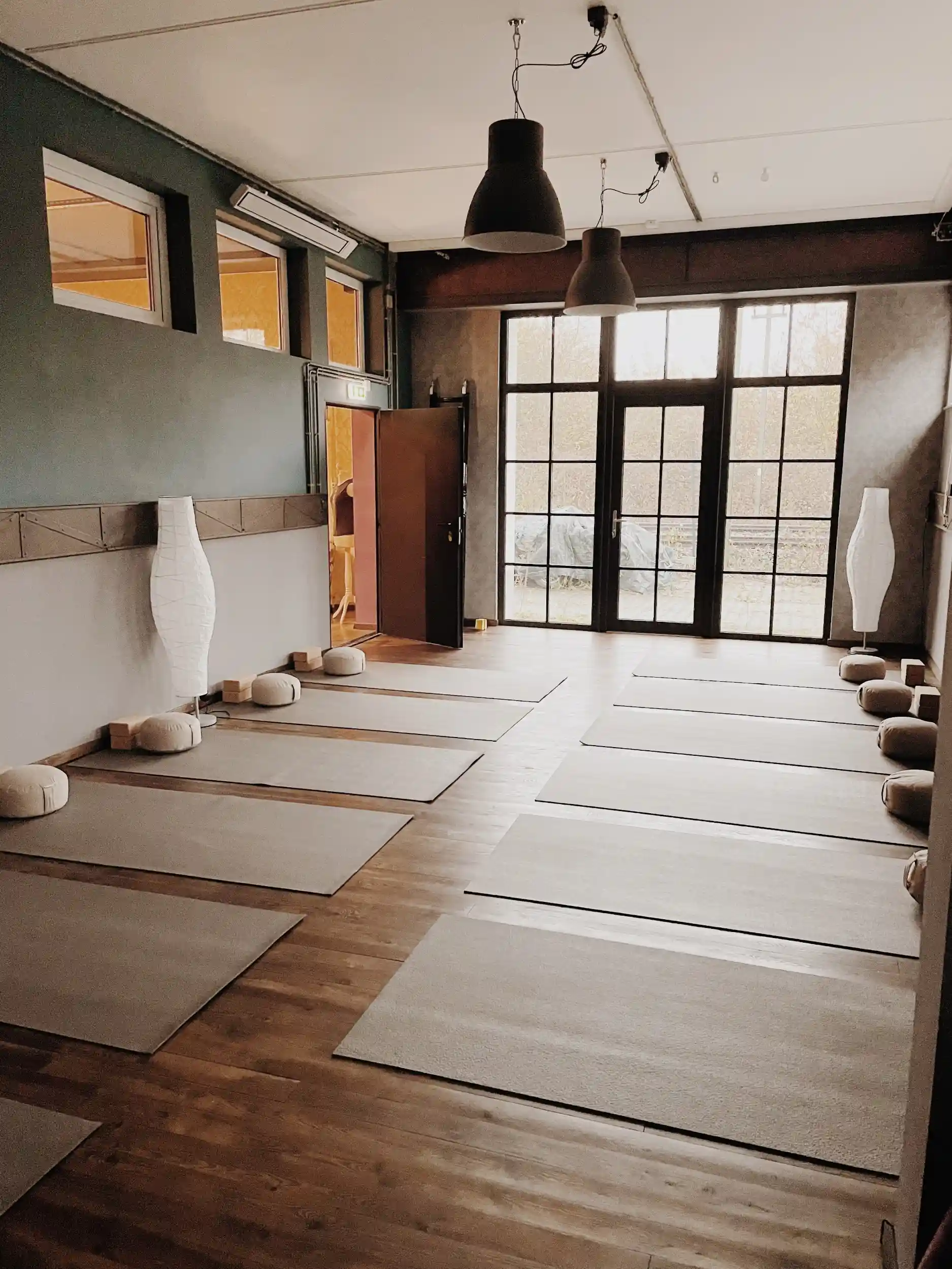 Kopf, Herz und Körper stärken - Ein psychologisches Resilienztraining mit sanften Bewegungseinheiten und Meditation Bild 1