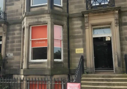 Englisch lernen in Edinburgh: Ihr Bildungsurlaub bei BSC Education Bild 1