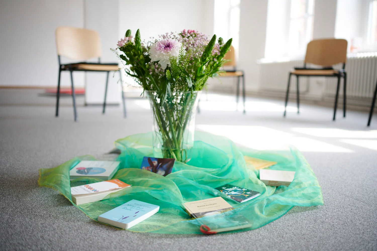 RESILIENZ STÄRKEN im Advent: Achtsamkeit und bedürfnisorientierte Kommunikation Im beruflichen Alltag Bild 1