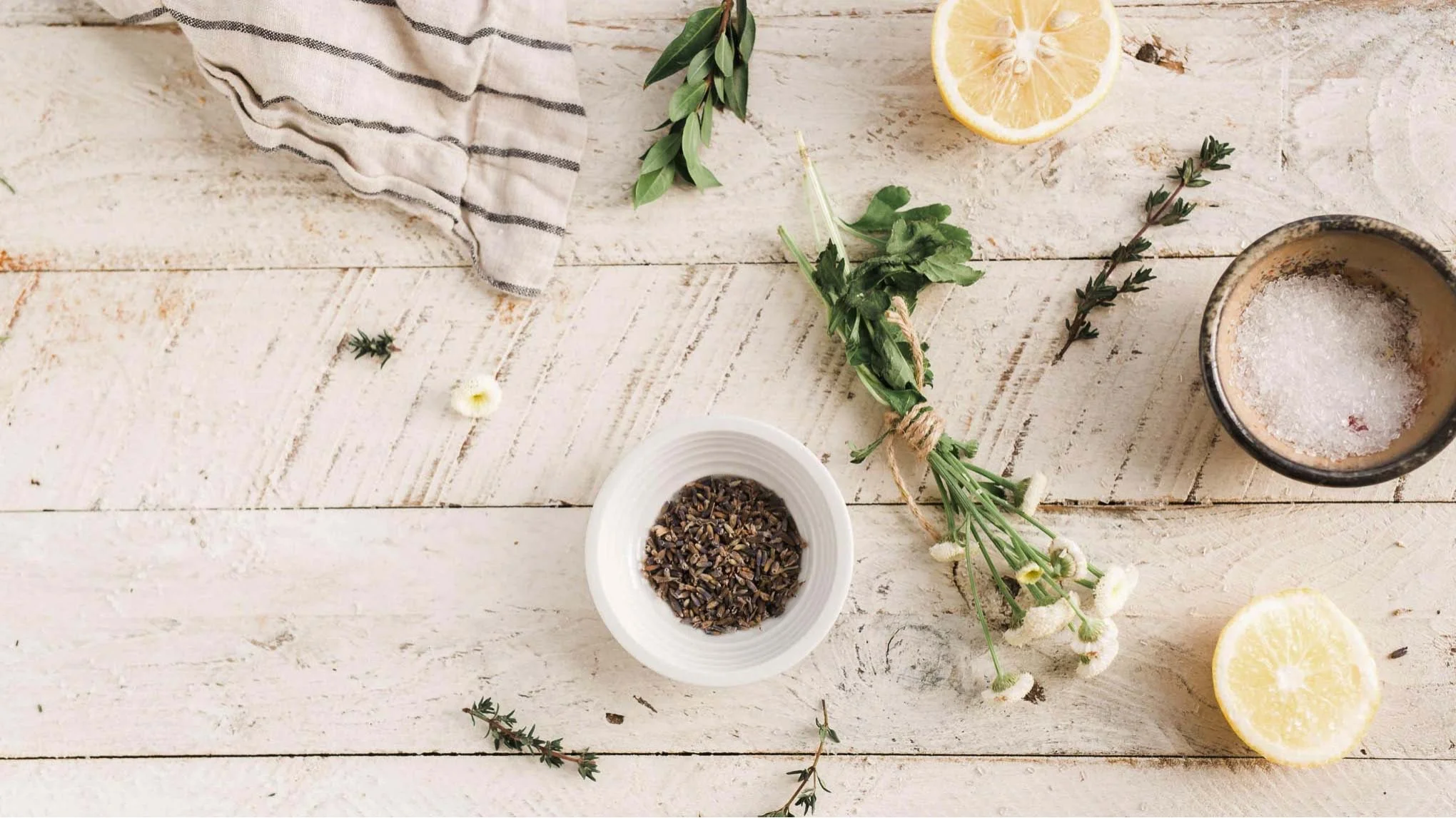 Yoga und Ernährung – 5 Schritte zu mehr Zufriedenheit und Resilienz im (Arbeits-)Alltag Bild 1