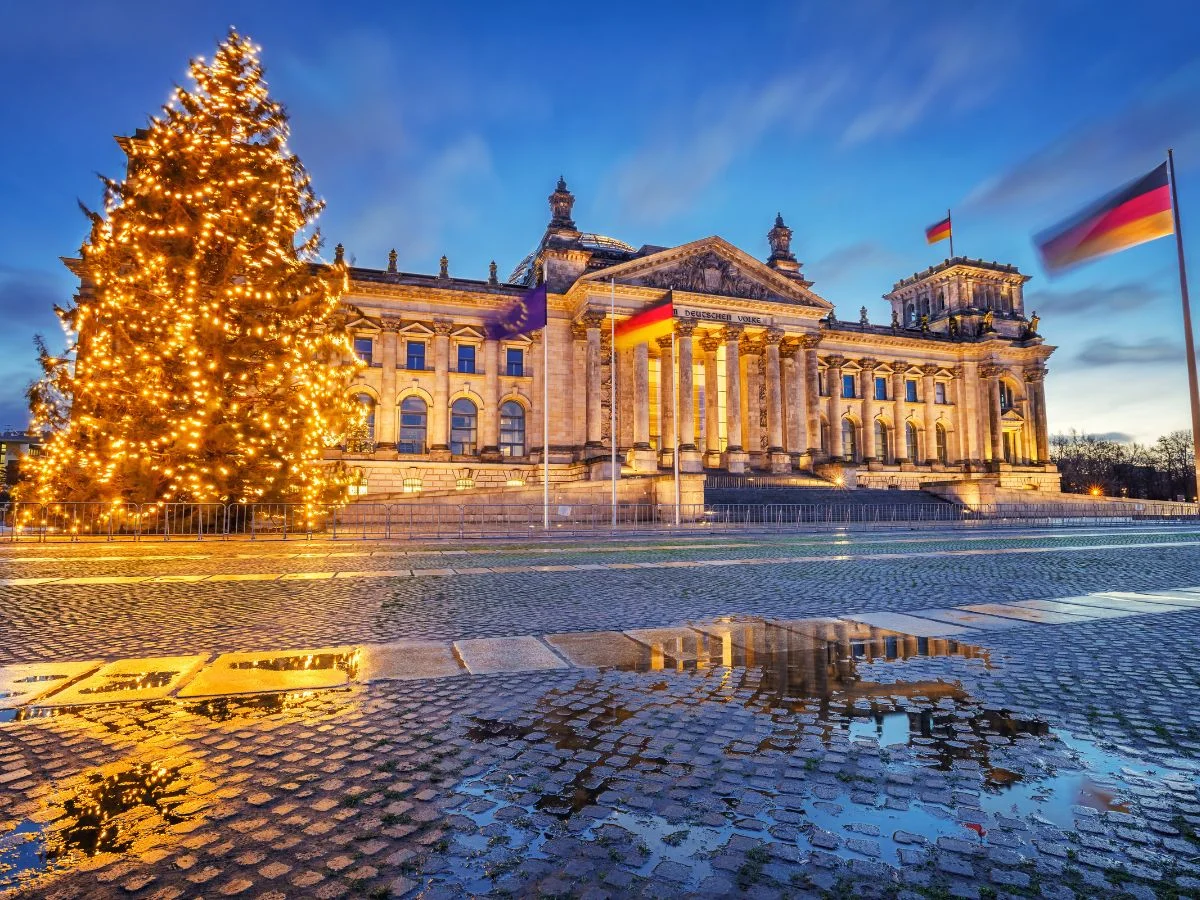 Berlin. Politisches Zentrum Deutschlands und Europas. Ein Blick hinter die Kulissen zwischen Regierungssitz und EU-Diplomatie. Bild 1