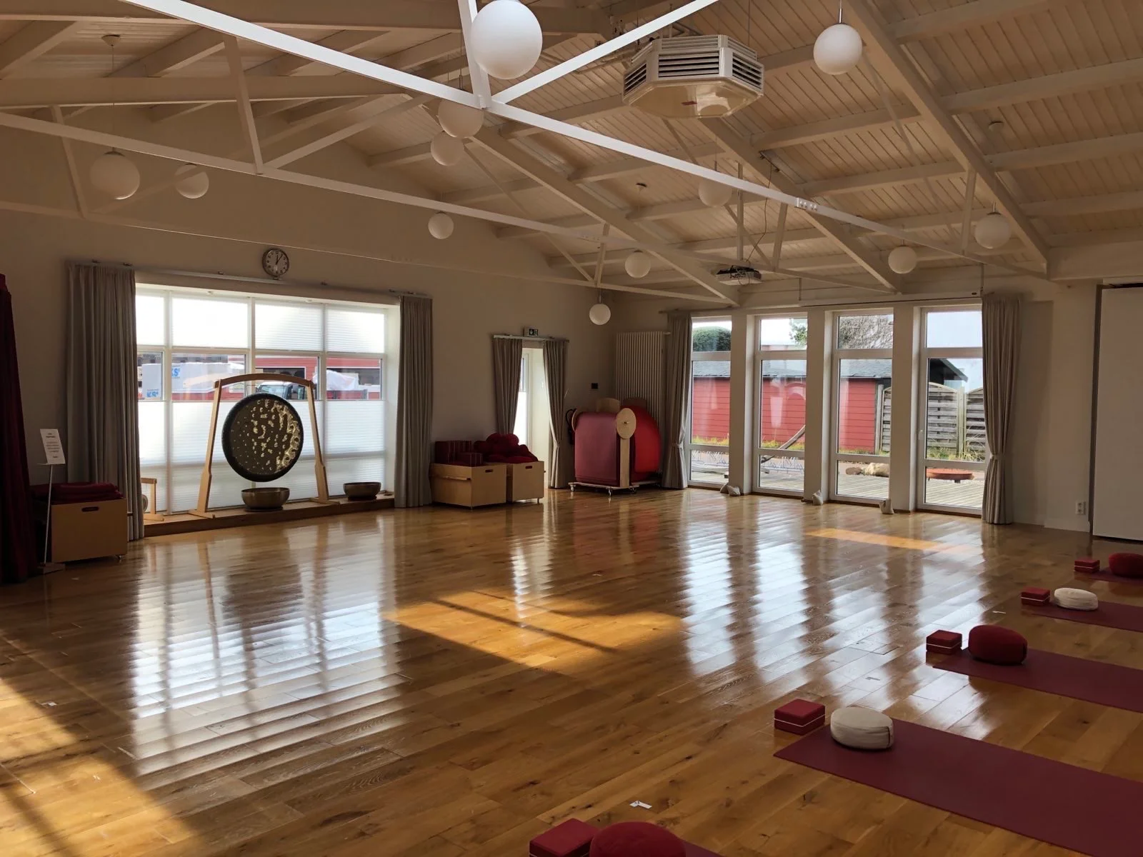 Kraft und Gelassenheit für Beruf und Alltag mit Pilates, Yoga und  Entspannung Bild 1