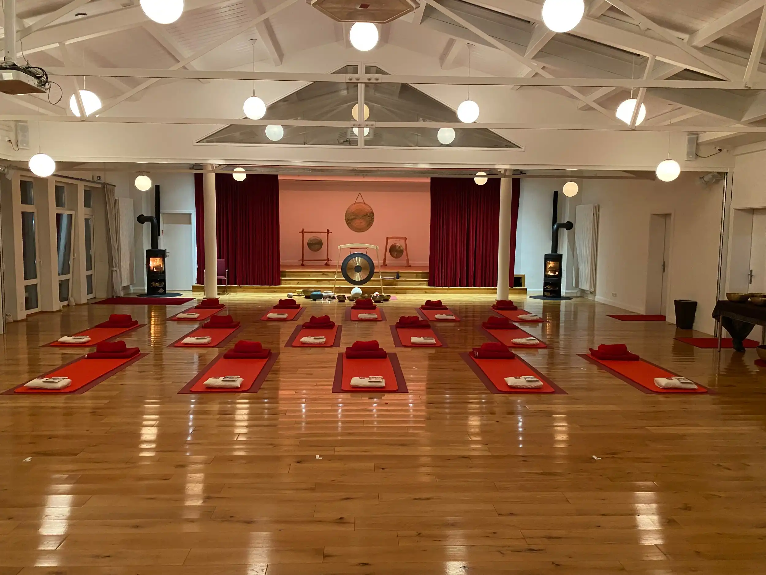 Kraft und Gelassenheit für Beruf und Alltag mit Pilates, Yoga und  Entspannung Bild 2