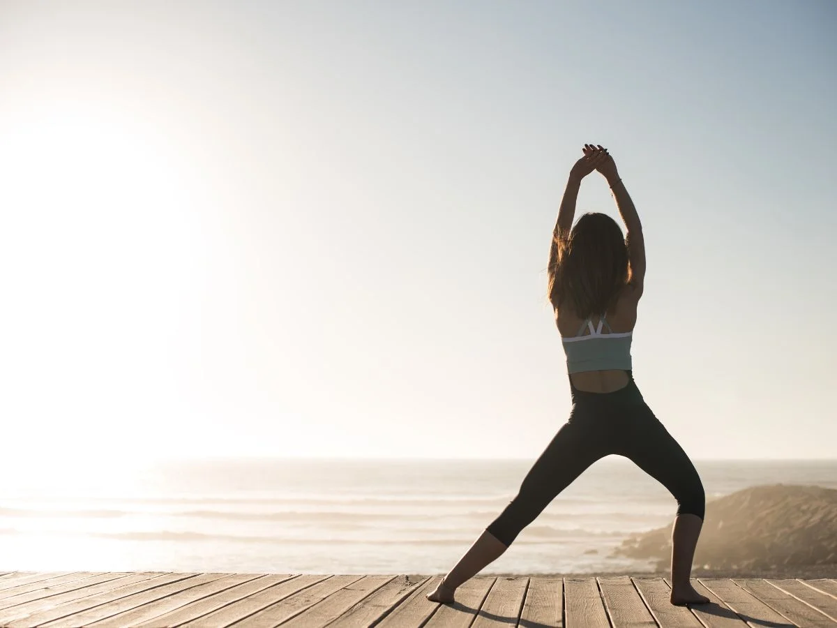 Eckernförde - Das Gleichgewicht finden mit Pilates als unterstützende Kraft. Die Bedeutung von Beweglichkeit und Achtsamkeit als Voraussetzung für stressfreies Arbeiten. Bild 1