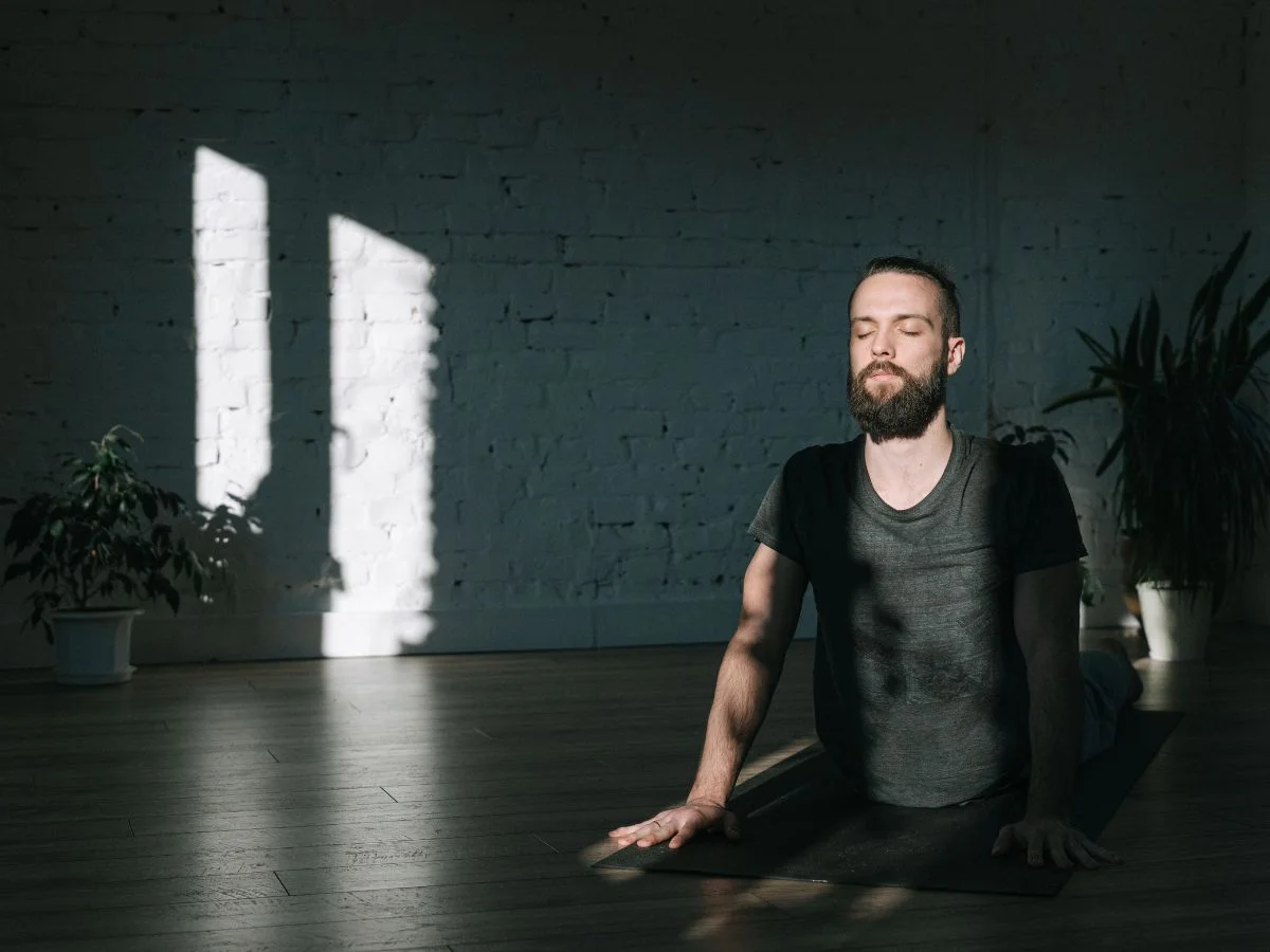 Eifel - Nachhaltige Gesundheitsförderung im Berufsleben mit Hatha-Yoga. Stärkung einer mentalen und physischen Balance für einen erfolgreichen Arbeitsalltag.  Bild 2