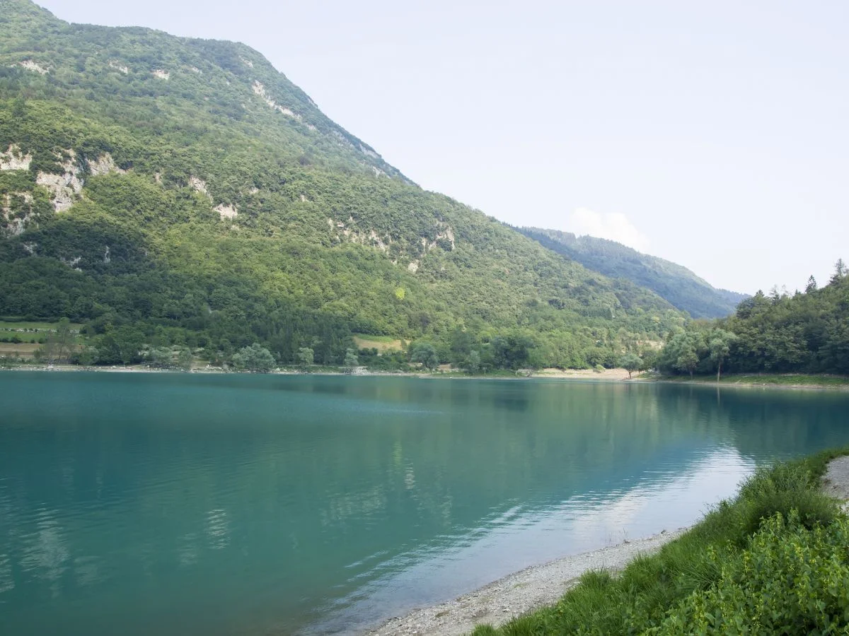 Gardasee. Ein Hotspot für Biodiversität und Tourismus. Bild 2
