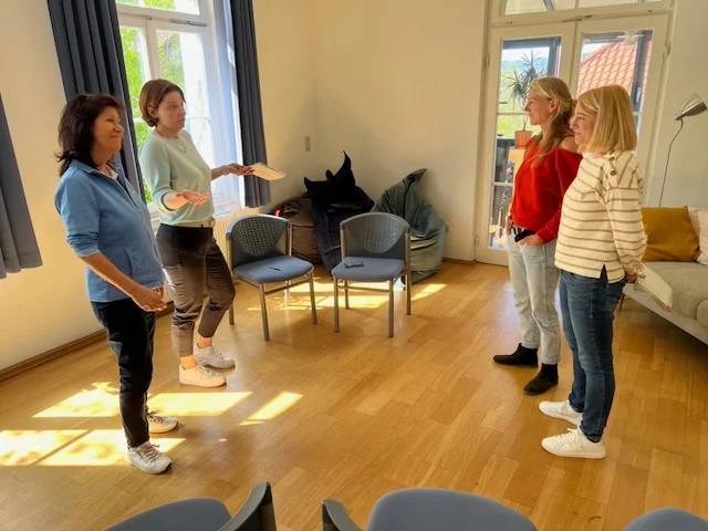 Deutsch lernen ganz anders, mit Resonanz! Intensivkurs in Frankfurt / A completely different way to learn German! German intensive course in Frankfurt Bild 2