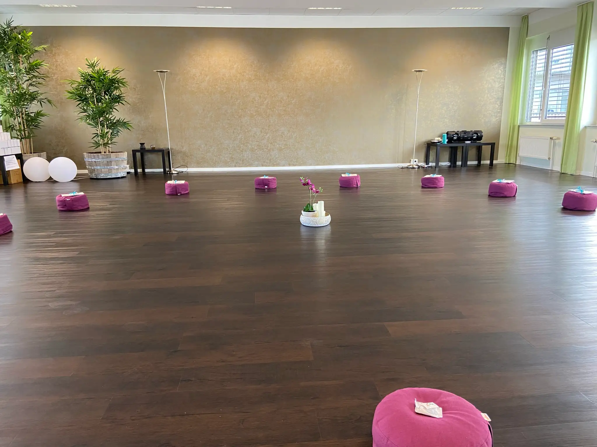 Teilzeit am Vormittag Yoga als wertvolle Methode zur Stressbewältigung im Beruf - Bildungsurlaub zum Erwerb von Fähigkeiten zur Stressbewältigung ... Bild 1