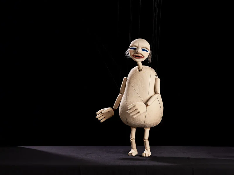 Spiel mit der Marionette Bild 2