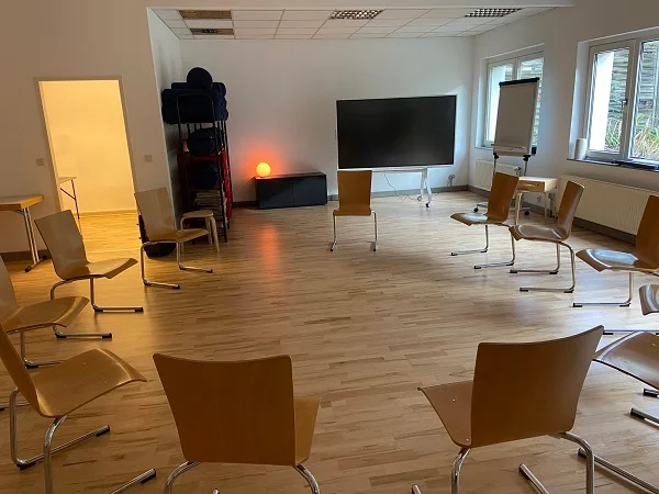 Den Akku aufladen für den Berufsalltag mit Yoga und Entspannungsübungen Bild 2