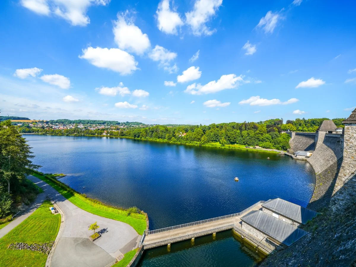 Möhnesee. Ökologische Systeme im Wandel? Regionale Auswirkungen globaler Klimaveränderung. Bild 1