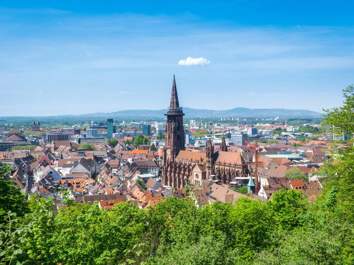 Freiburg. Green City in Aktion – Wege zur klimaneutralen Stadt. Bild 1