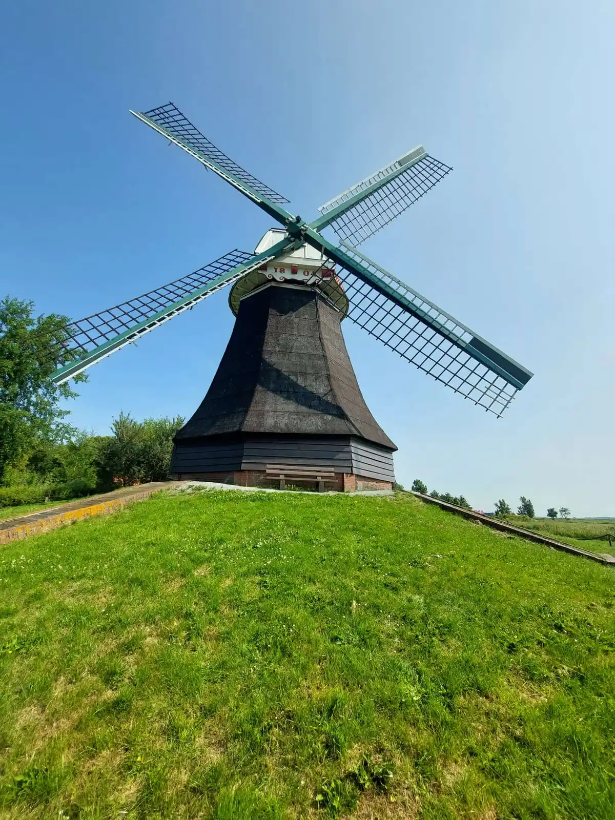 Vom Korn zum Brot - Mühlenkultur und Bäckerhandwerk in Ostfriesland im Wandel Bild 1
