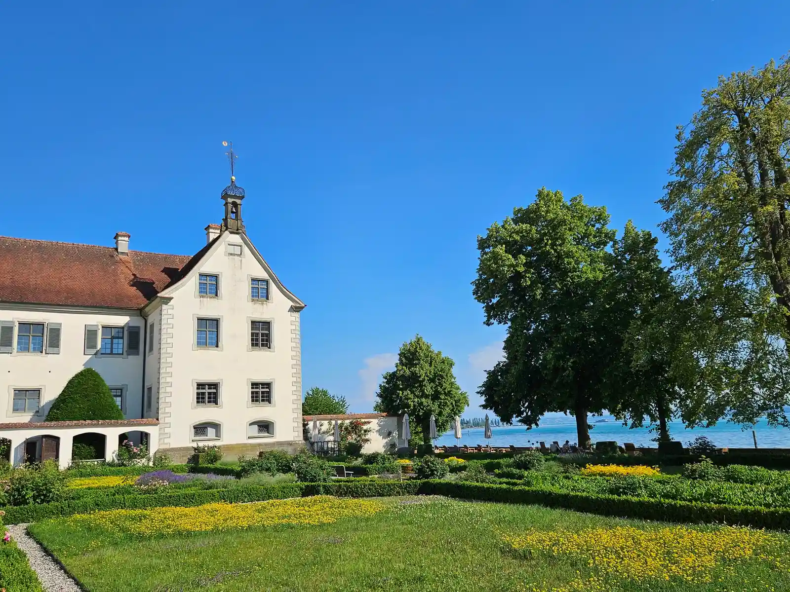 STRESSRESILIENZ DURCH BASENFASTEN, WANDERN & YOGA AM BODENSEE Bild 1
