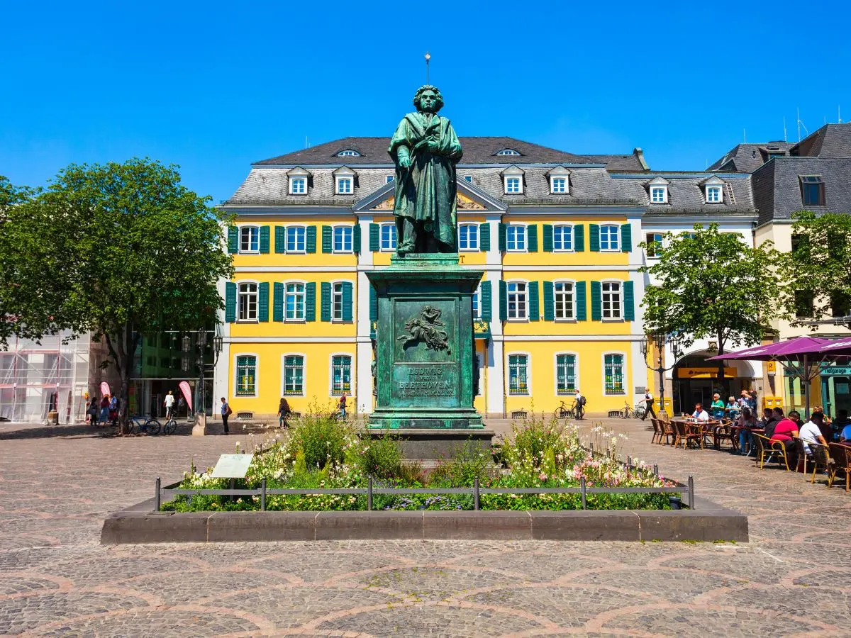 Bonn. Eine Stadt als Spiegel Deutschlands für Demokratie, Geschichte und Nachhaltigkeit. Bild 2