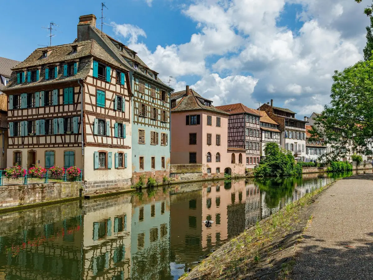 Straßburg. Frankreich und Deutschland im Elsass – Ziemlich beste Freunde? Wie Frankreich und Deutschland sich im Elsass begegnen. Bild 2