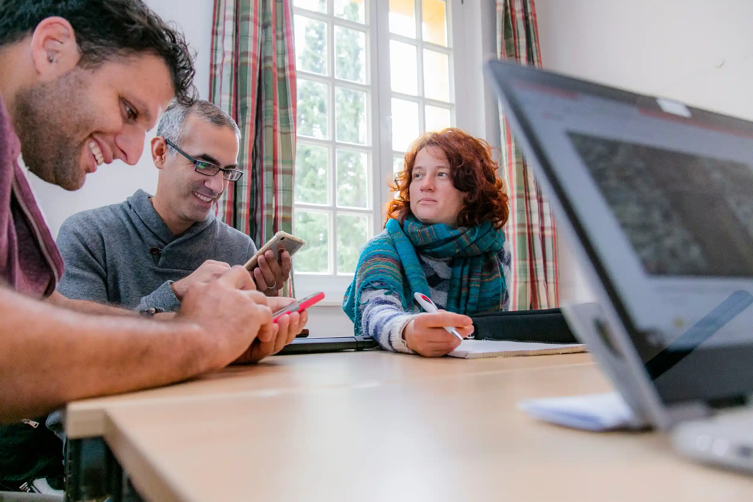 Souverän digital dabei – Social Media und KI für Einsteiger*innen 55+ | Verstehen, mitreden, sicher im Netz unterwegs sein – ein 4-Tage-Seminar für digitale Mündigkeit und Meinungsbildung Bild 2