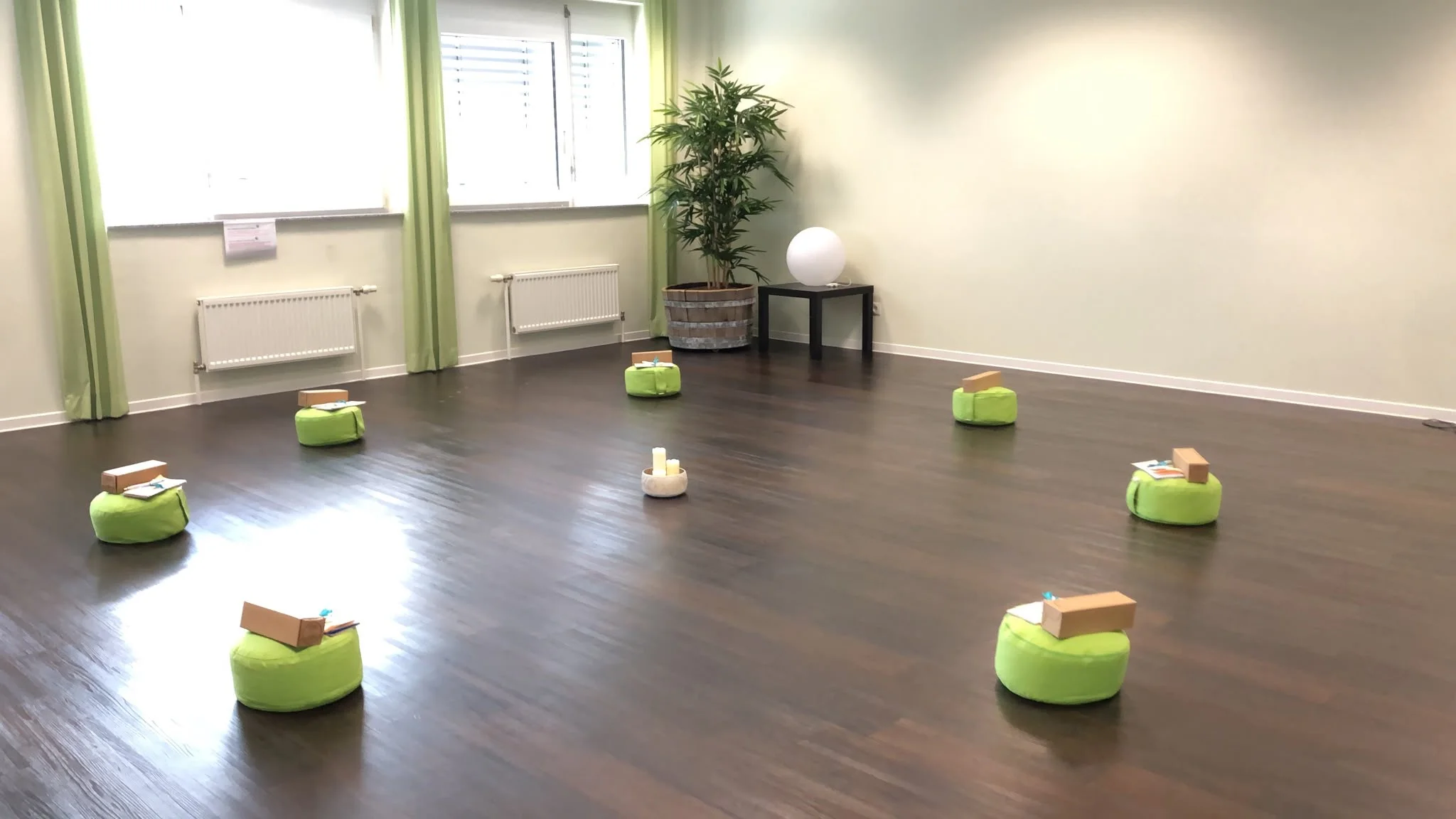 Anti-Stress: Stressbewältigung und Achtsamkeit - Eine Ressource zur Gesunderhaltung im Berufsalltag - Vom Kopf in den Körper – Stress abbauen durch bewusste Körperwahrnehmung Bild 2
