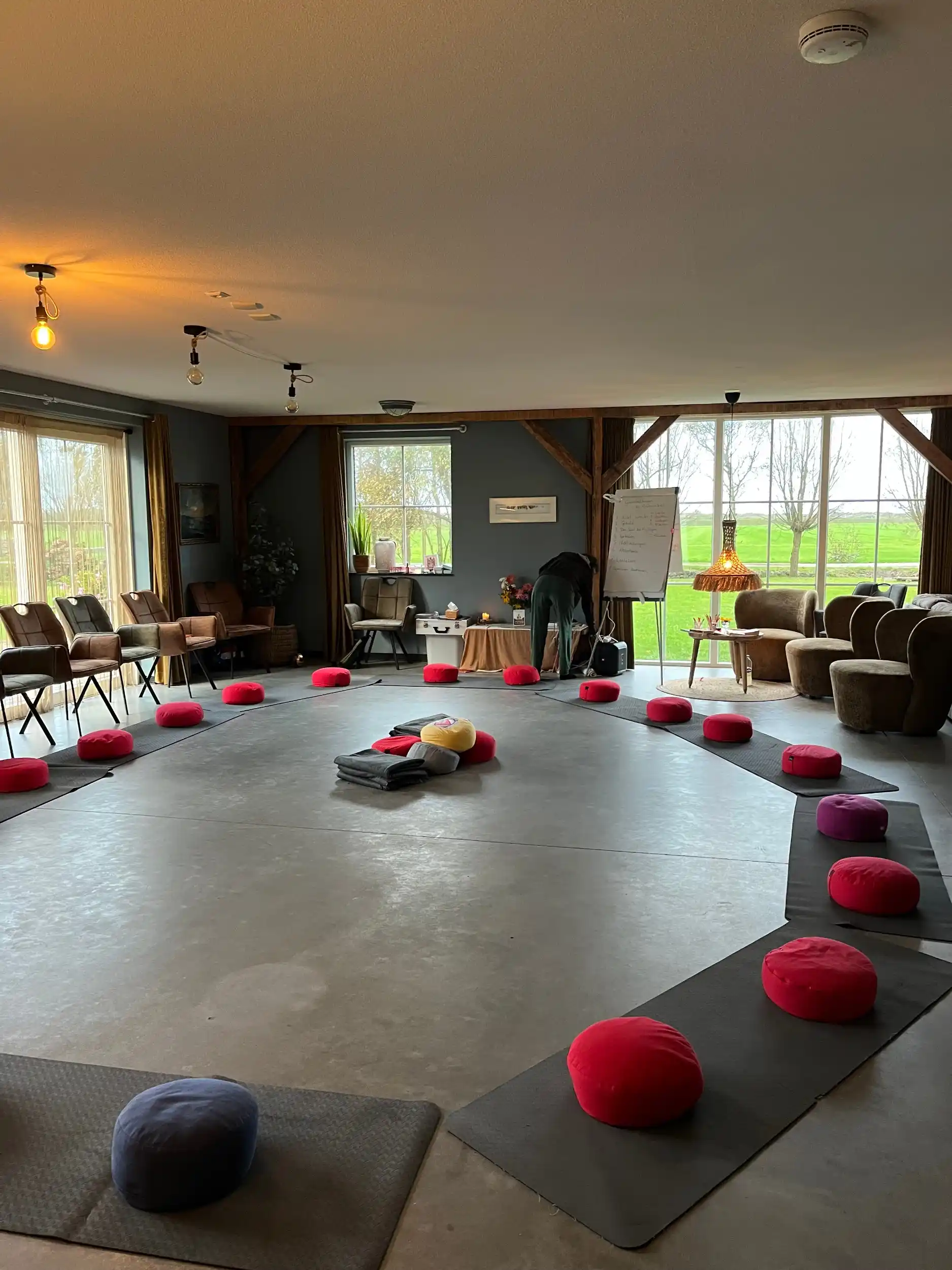 Balance statt Burnout: Körperliche Prävention und mentale Regulationsstrategien im Job – Mit evidenzbasiertem Yoga, MBSR-Techniken und dem DE/NL-Vergleich zu einer gesunden Arbeitskultur Bild 2