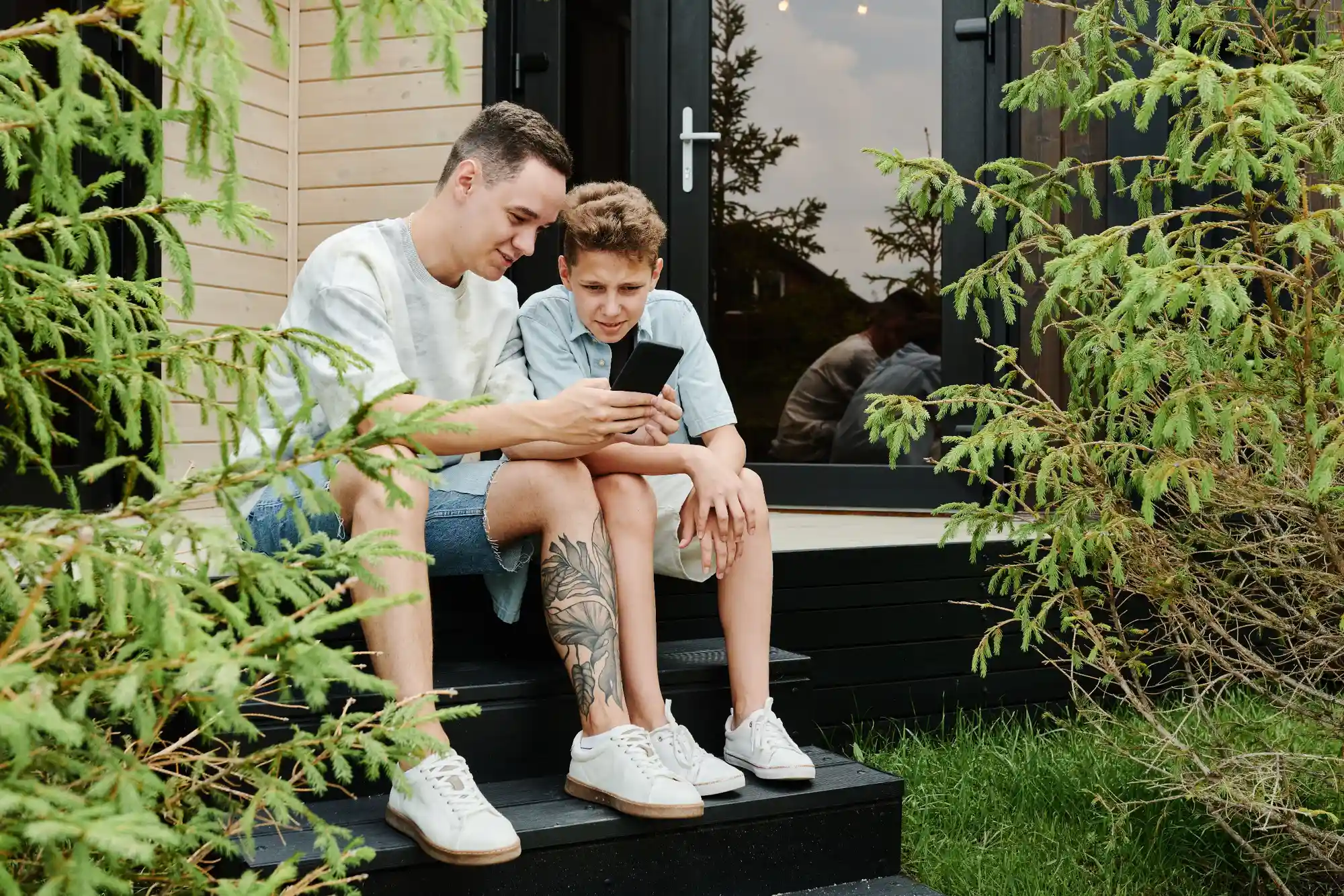 Was treiben Kinder am Handy? Digitale Lebenswelten verstehen und Kinder sicher begleiten Bild 2