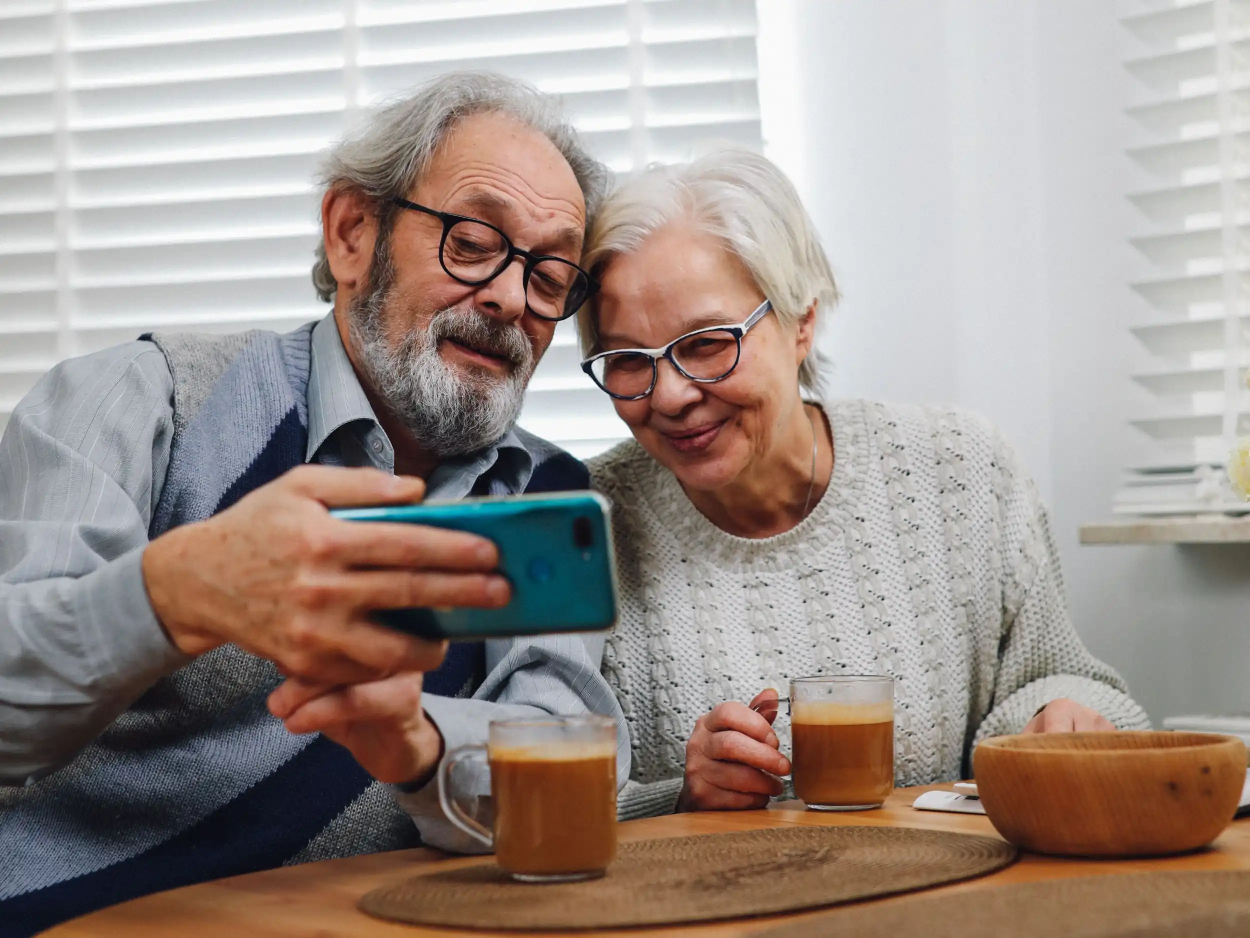 KI als praktischer Alltagshelfer: Seminar für Einsteiger*innen 55+ | KI kennenlernen und sicher für Alltag, Organisation und eigene Projekte nutzen Bild 2