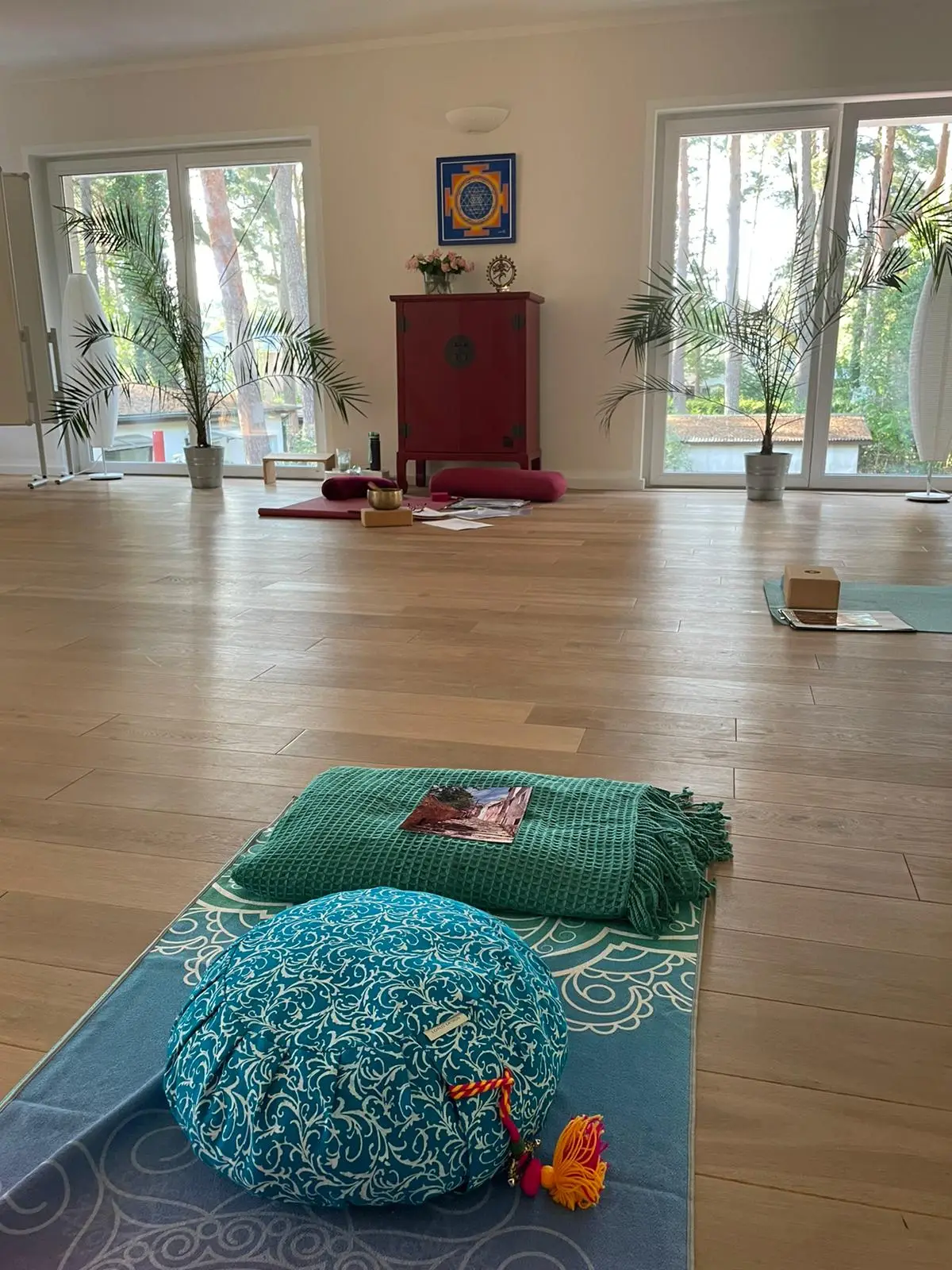 Mehr Ausgeglichenheit von Körper und Geist im Berufsalltag mit Hatha Yoga und Qigong 16.-20. 11. 2026 in Wandlitzsee mit Gabriele Pohly Bild 1