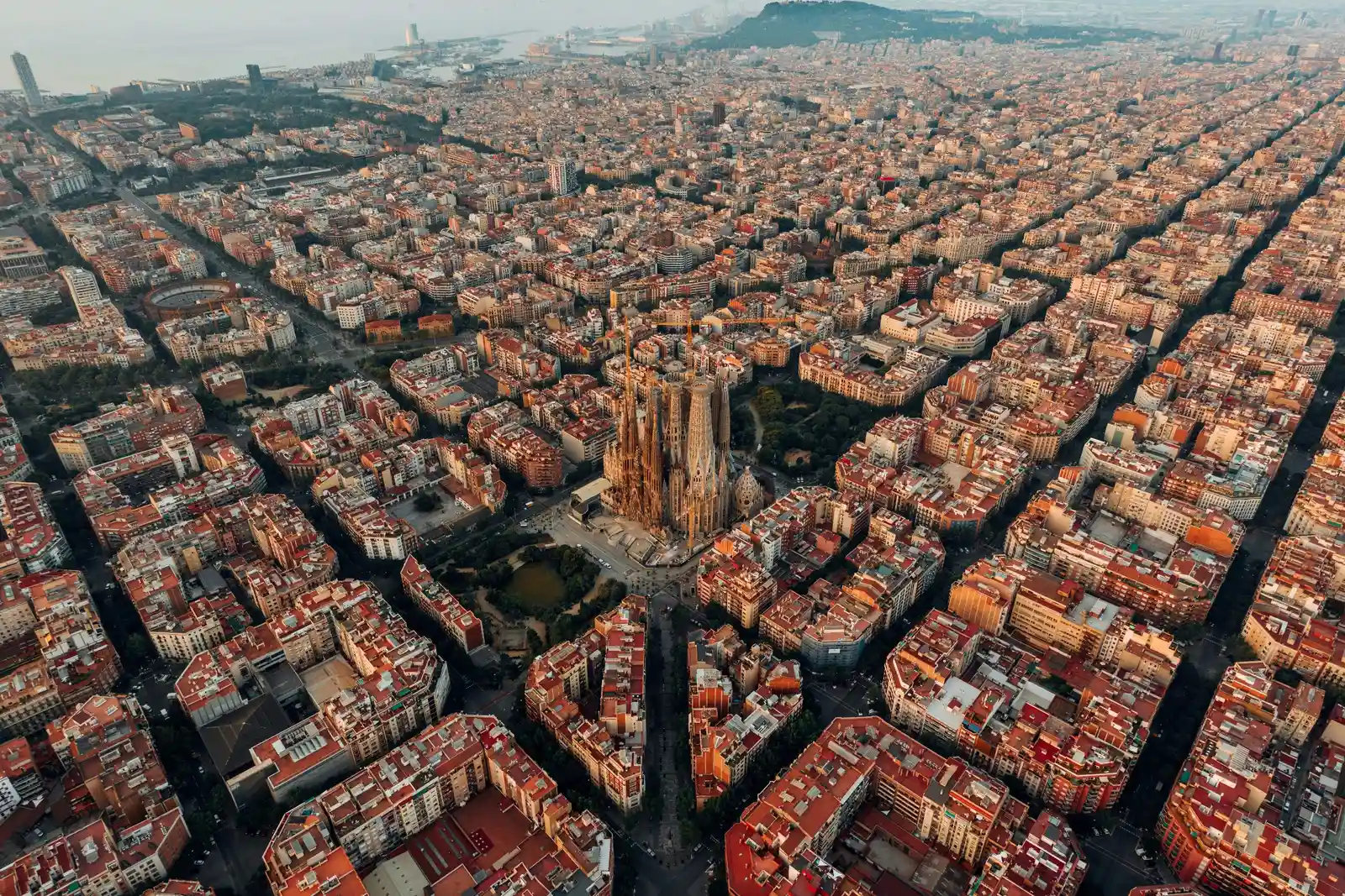 Barcelona: Vom Industriemoloch und Revolutionsherd zum Touristenmagneten – Ein europäischer Transformationsprozess Bild 1
