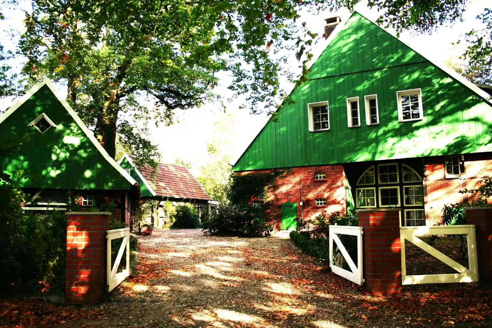 Gelassenheit, Kraft und Selbstvertrauen im Beruf und Alltag durch Yoga und der Kraft der Natur - im Haus Karneol Bild 1