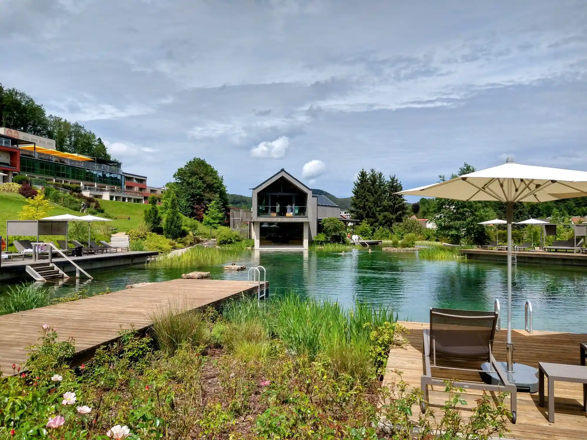 STRESSRESILIENZ DURCH BASENFASTEN, WANDERN & YOGA IM WALD SPA RESORT Bild 1